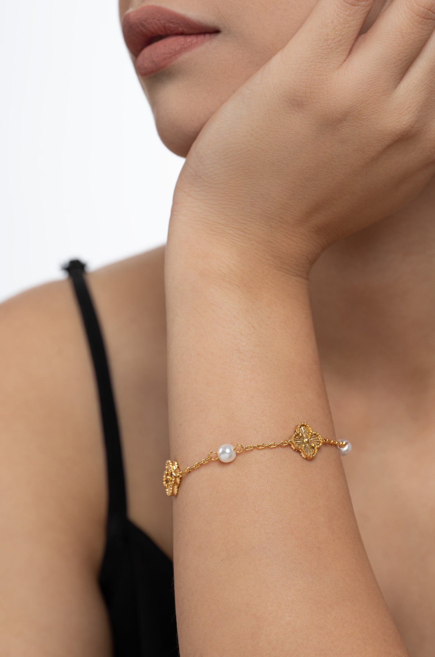Floral Pearl Charm Van Chief Bracelet