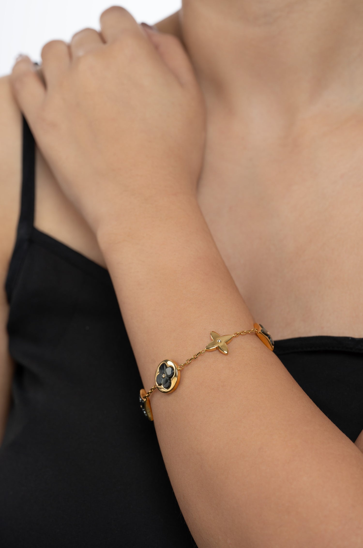 Floral Gold Embrace Elvy Bracelet