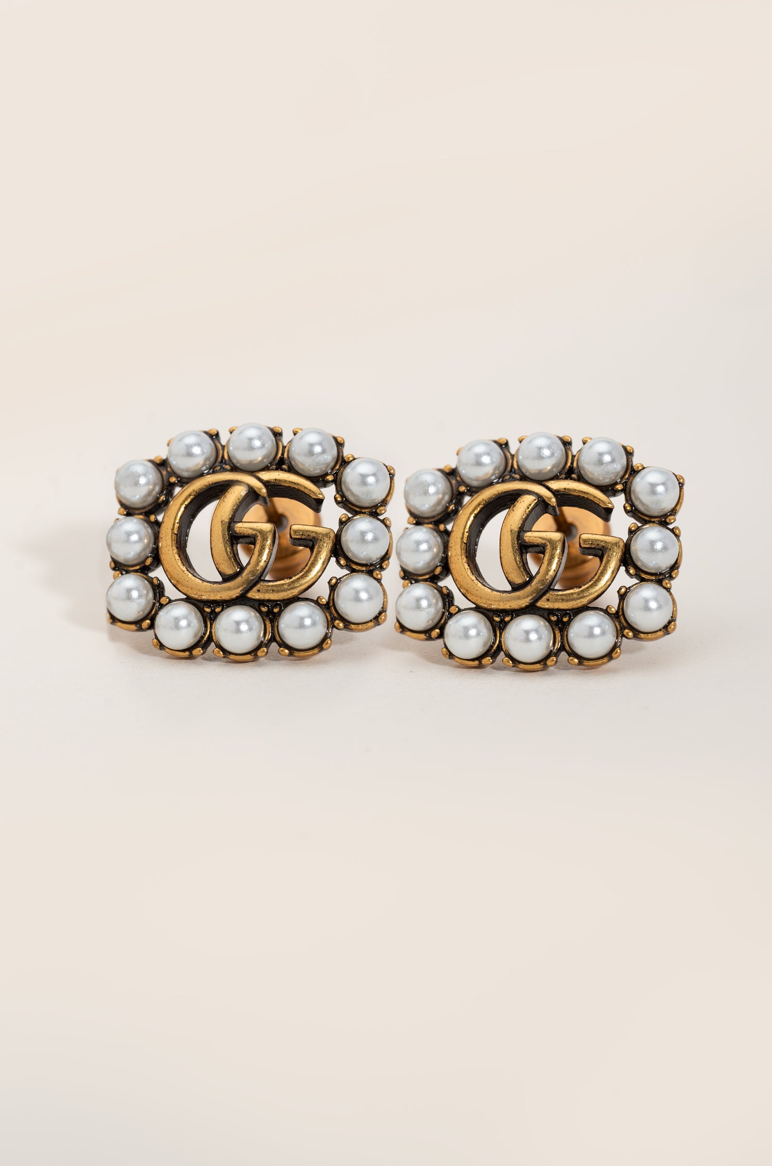 Pearl Orbs Guchi Studs