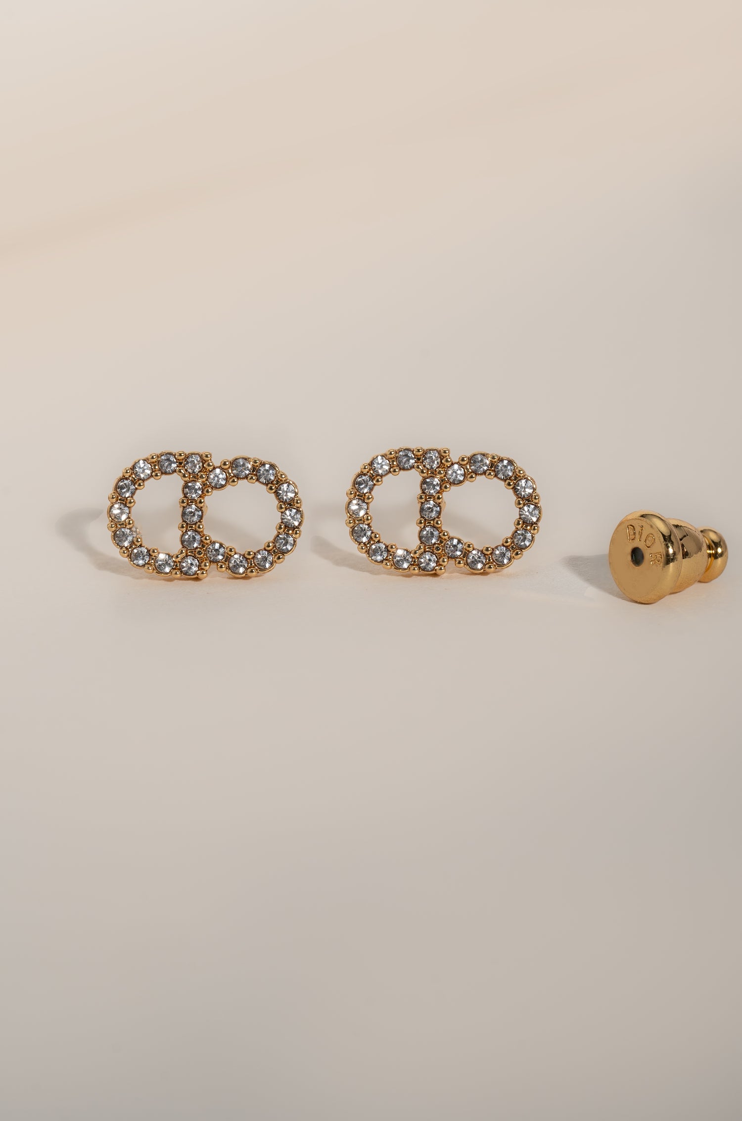 Crystalline Glow Diot Studs