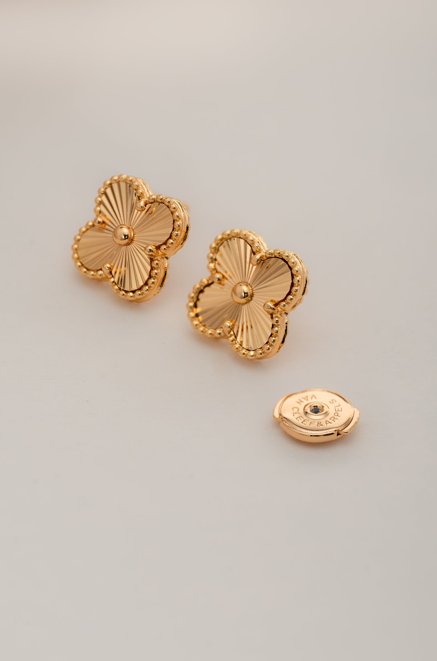 Golden Magic Flora Van Chief Studs