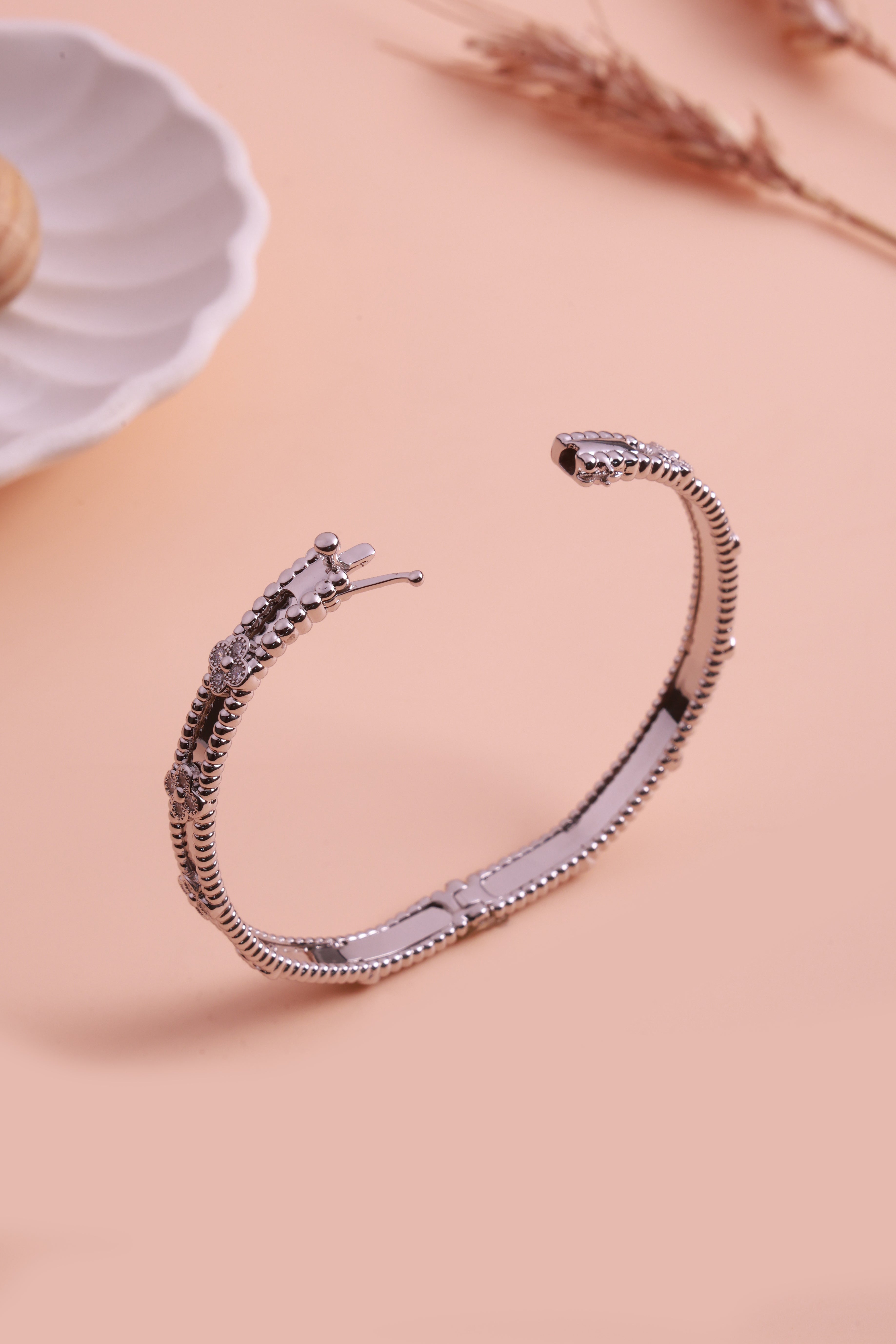 Dazzling Silver Van Chief Bracelet