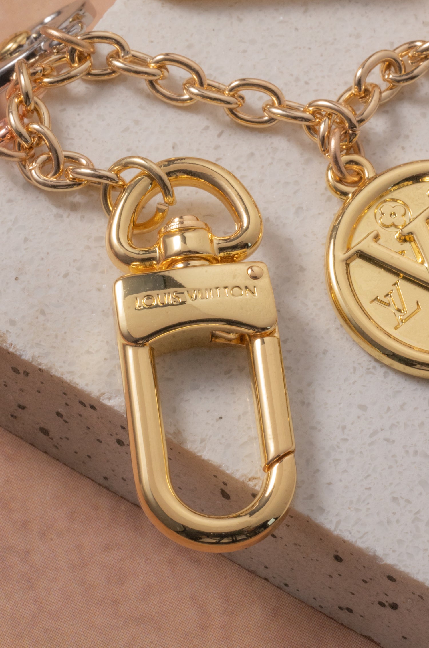 Golden Petal Elvy Bag Charm