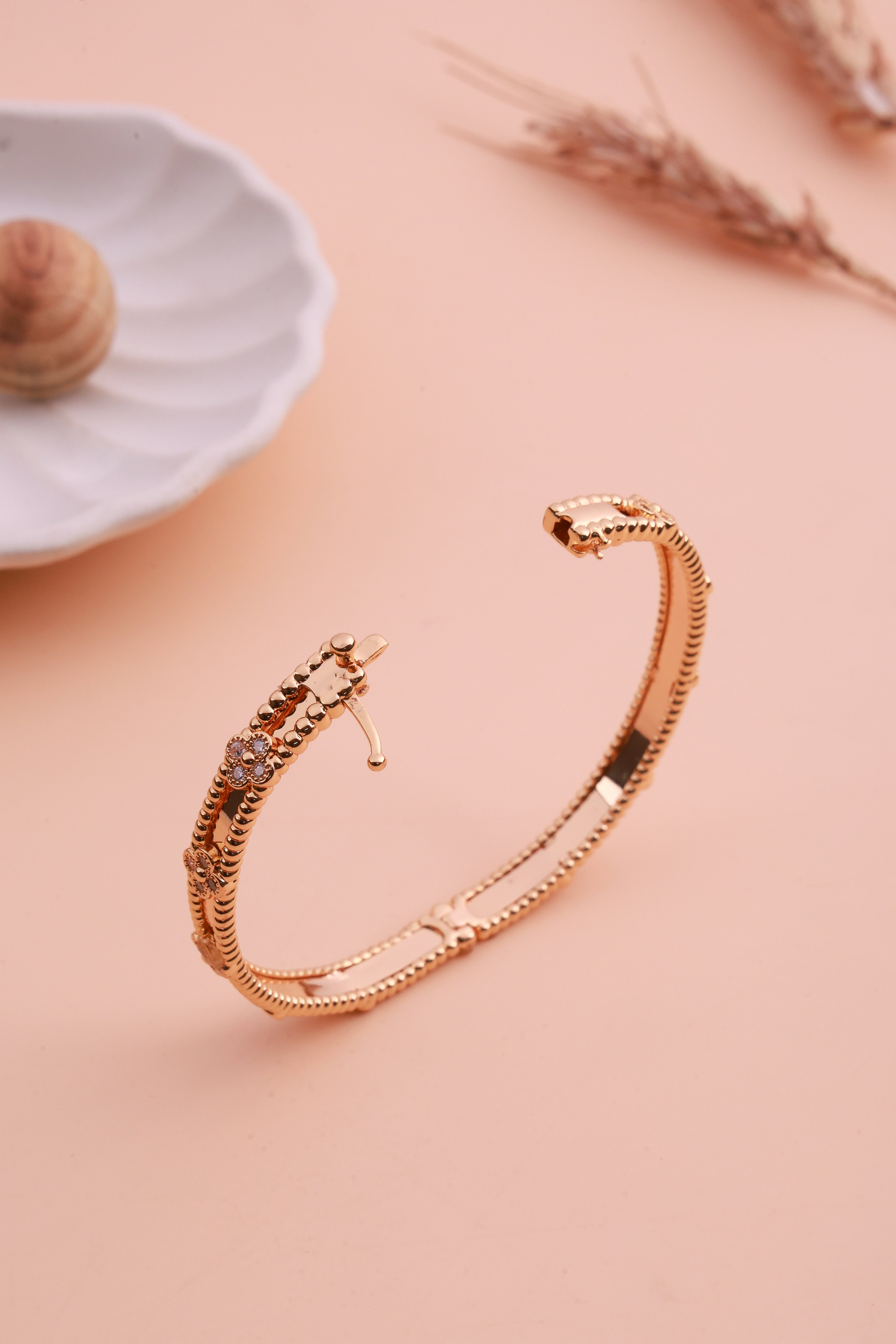 Dazzling Gold Bracelet