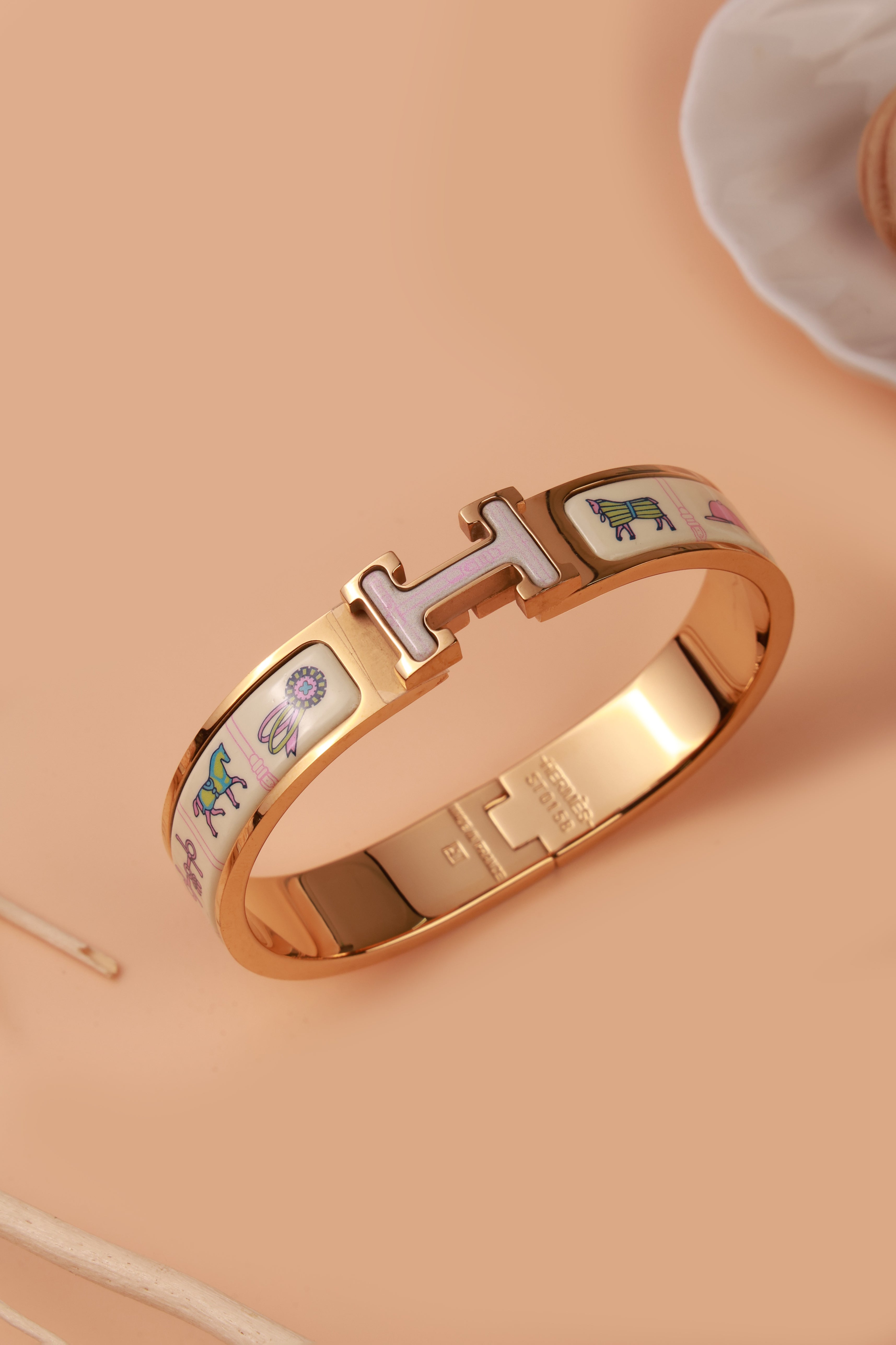 Beige Pattern Royal Maze Bracelet