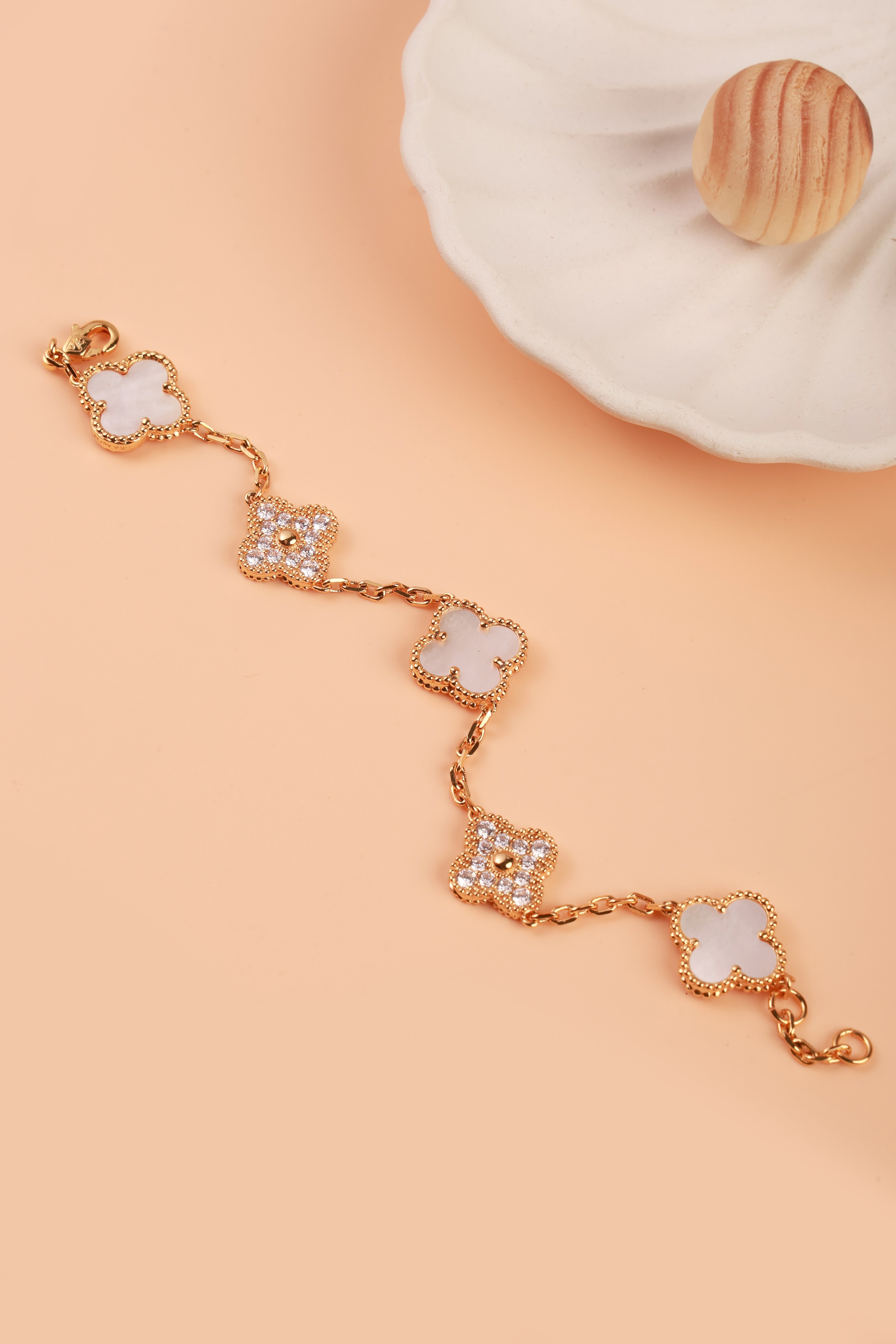White & Gold Clover Delight Van Chief Bracelet