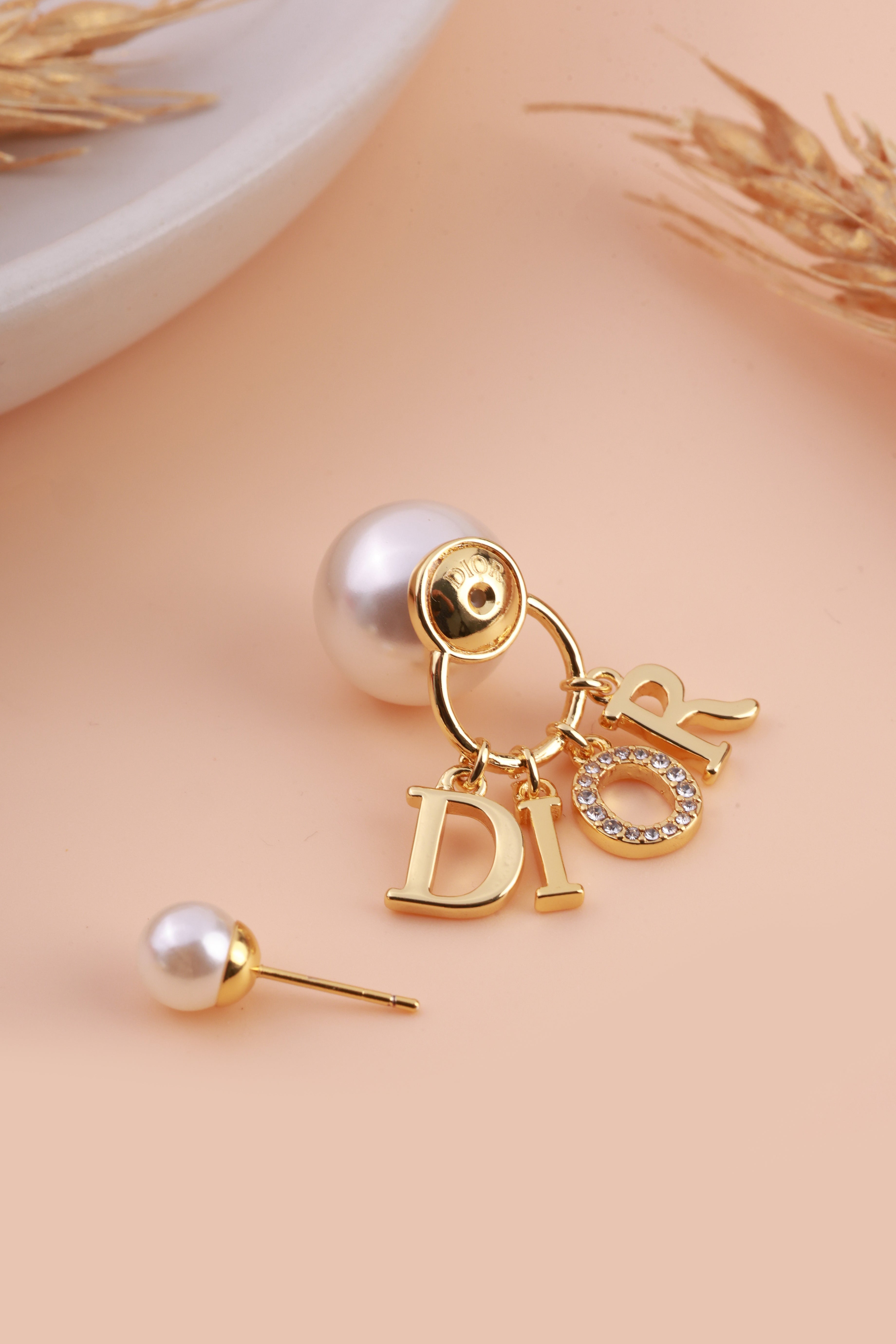 Elara Golden Diot Earrings