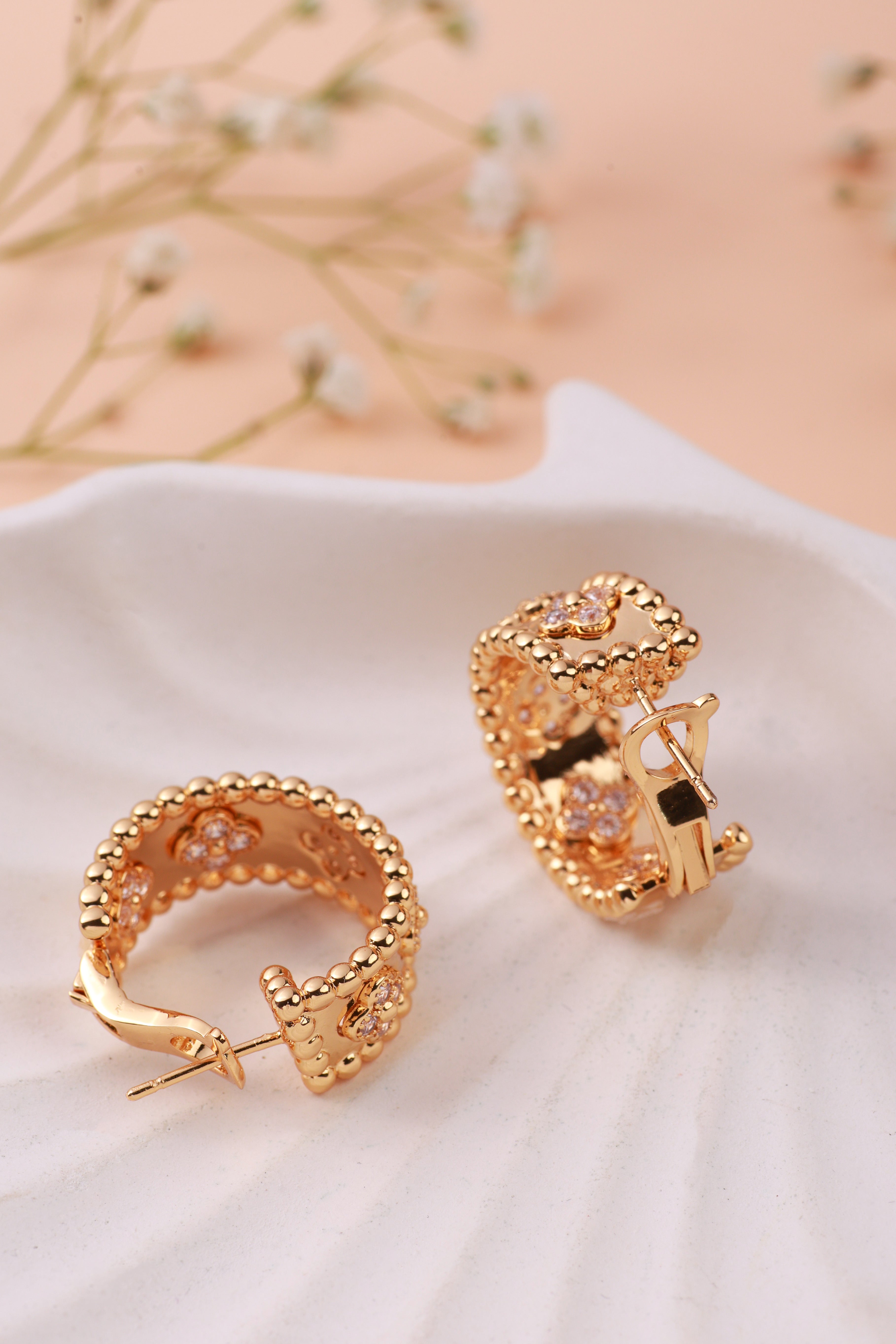 Golden Glow Van Chief Studs
