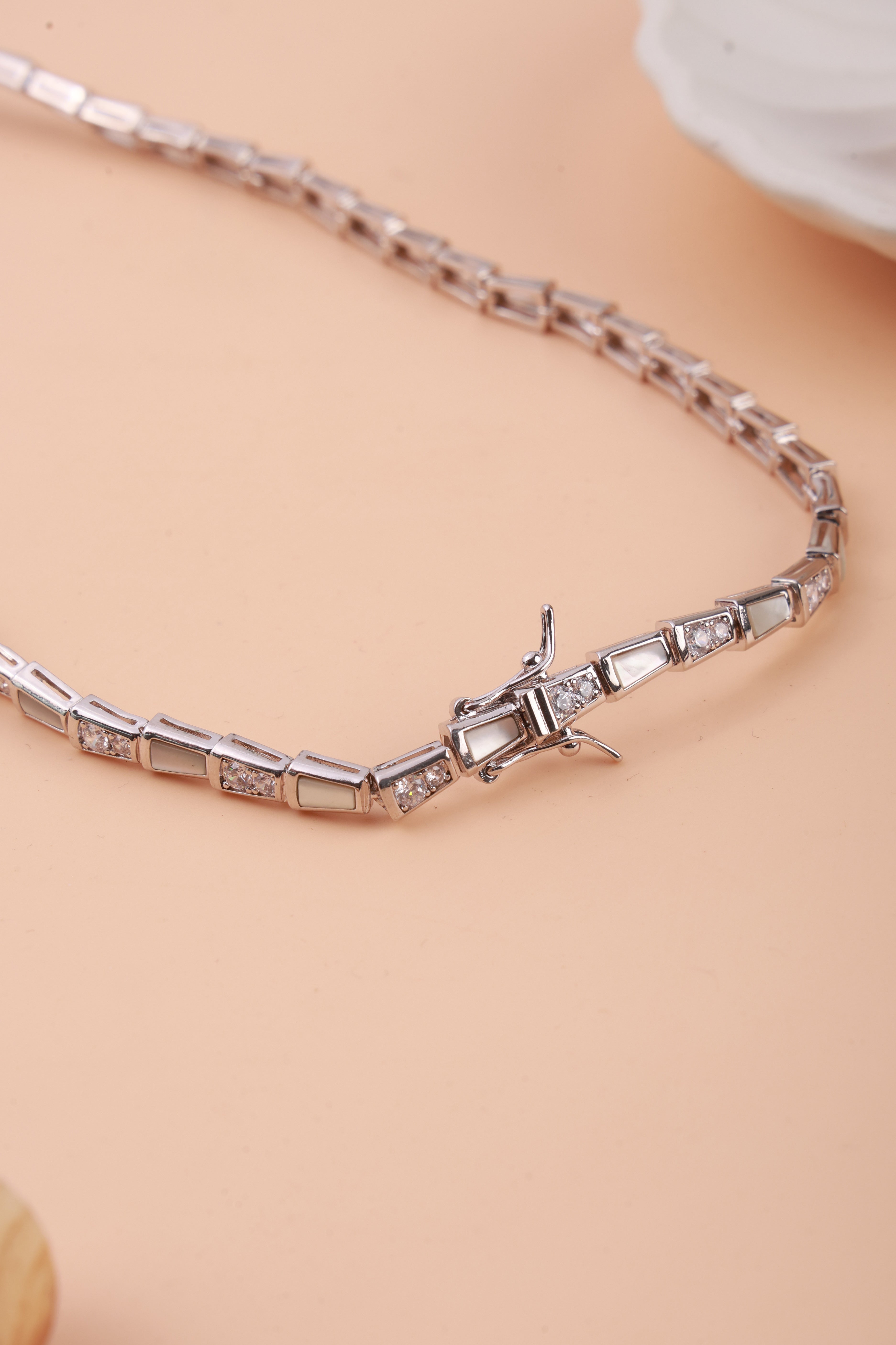 Silver Gleam Bulgaree Neckchain