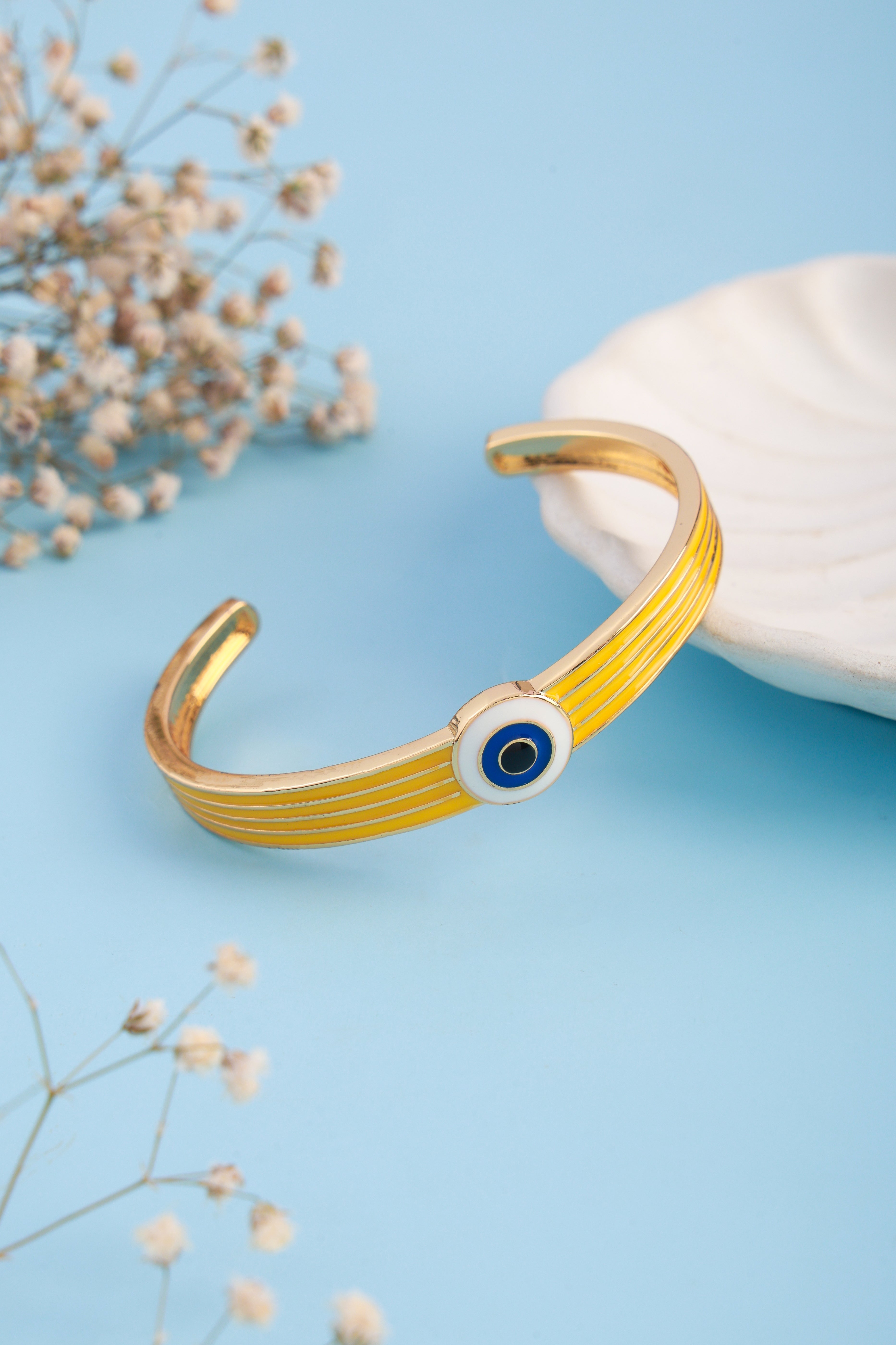 Lustrous Gold Bracelet