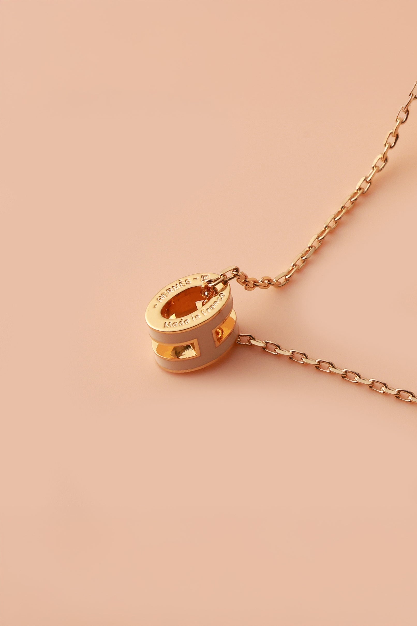 Golden Beige Barrel Luxe Hermie Neckchain