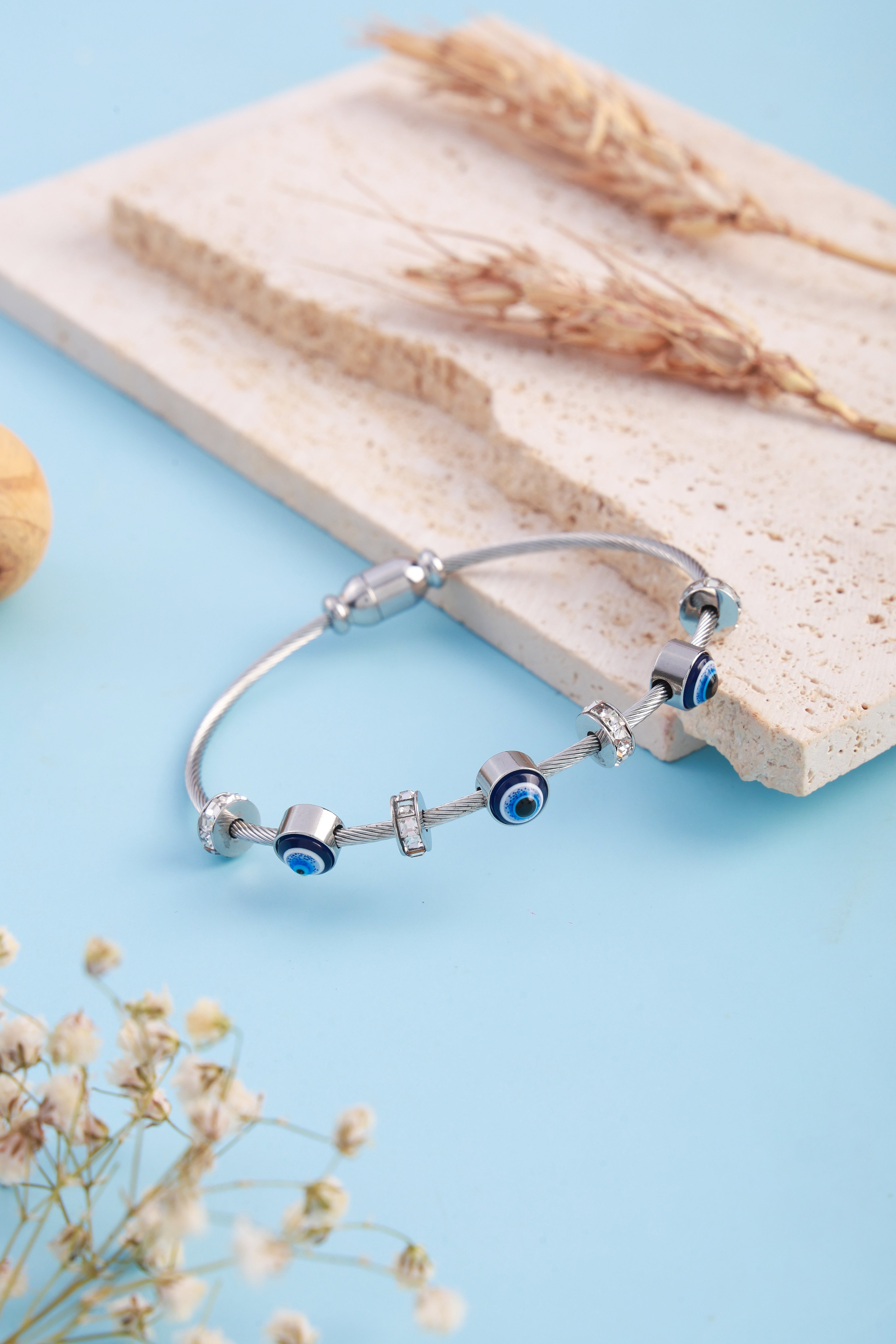 Queenly Drape Bracelet