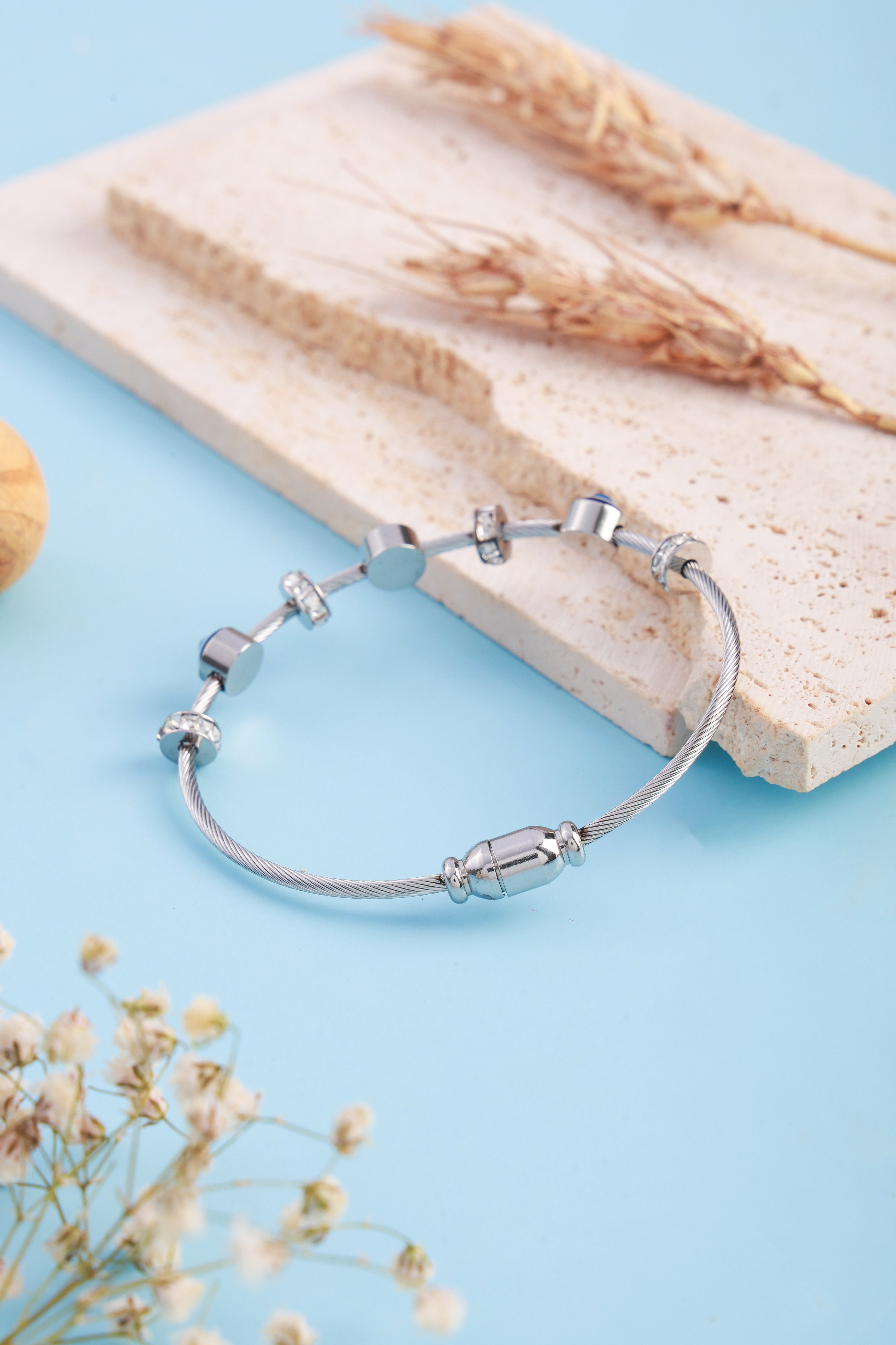 Queenly Drape Bracelet