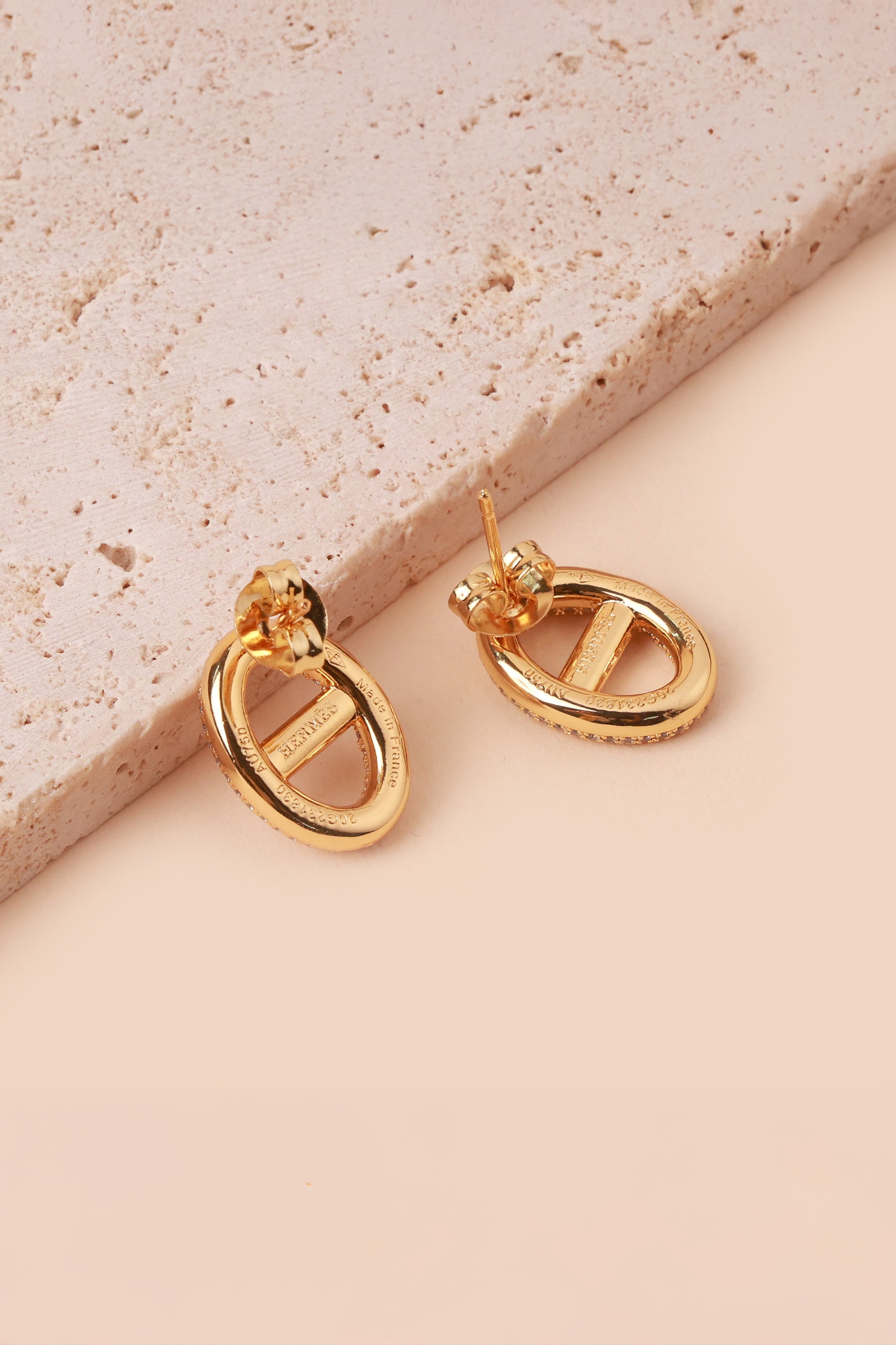 Bud Charms Hermie Studs