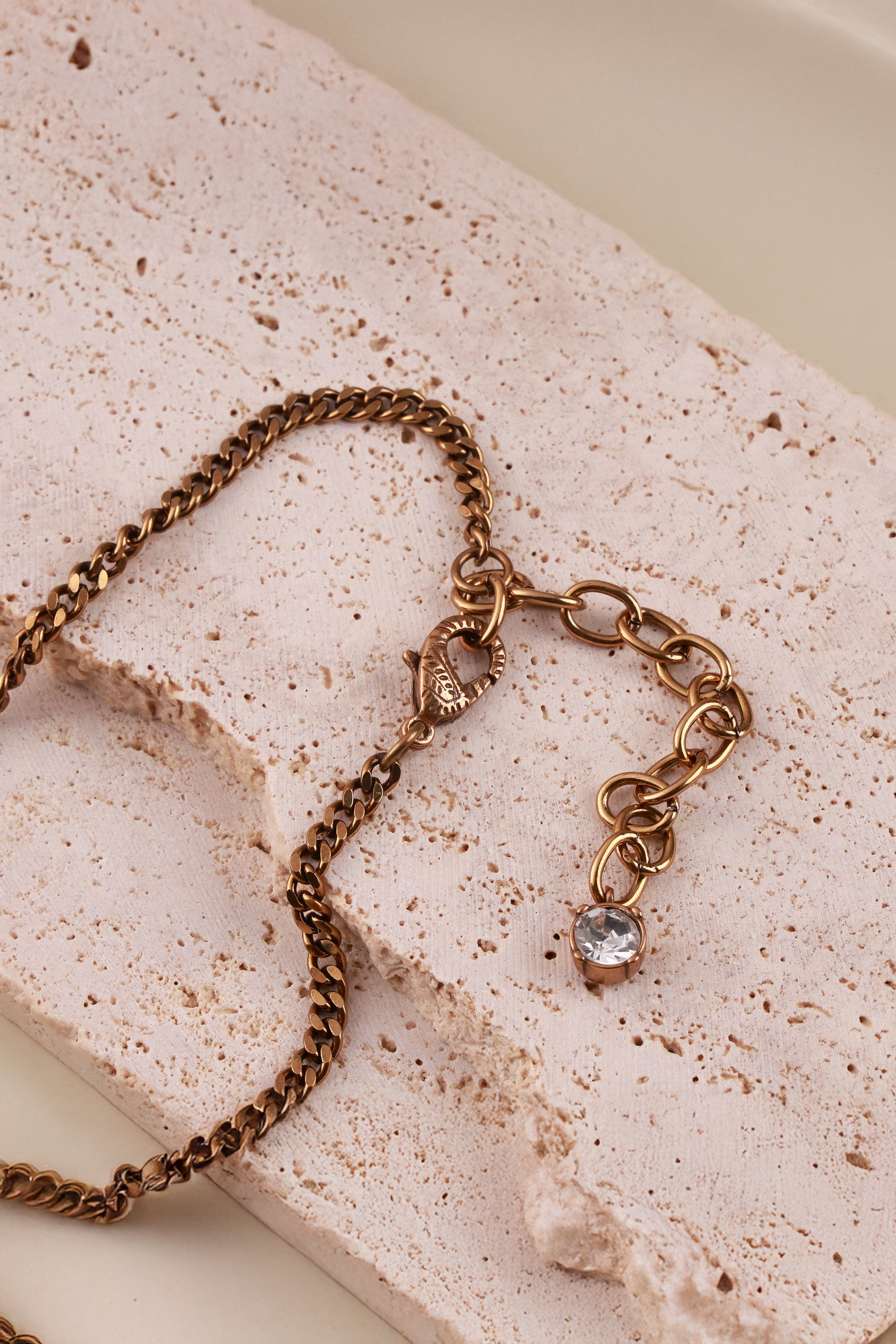 Symbolic Crystal Guchi Neckchain