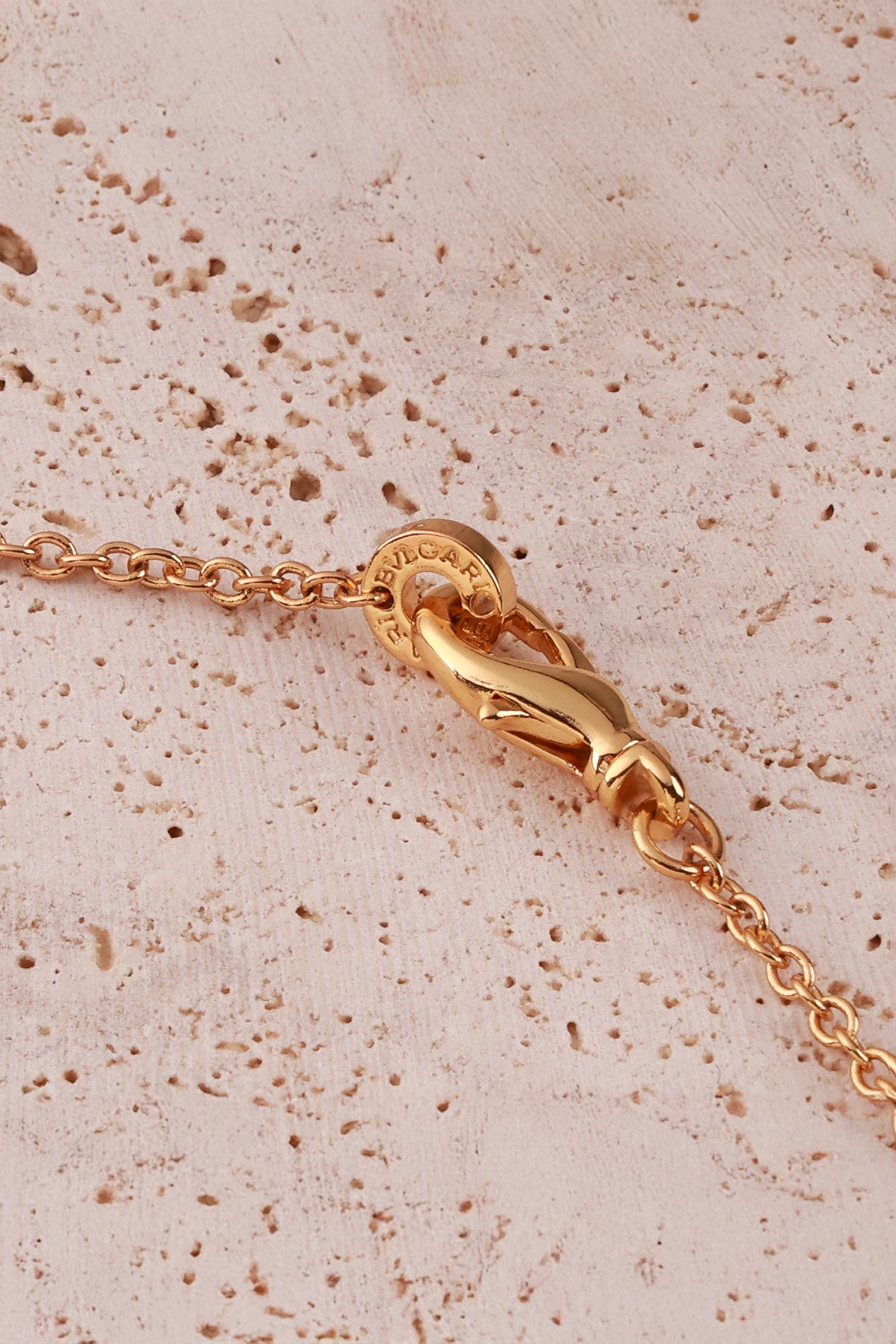 Red Gleam Bulgaree Neckchain