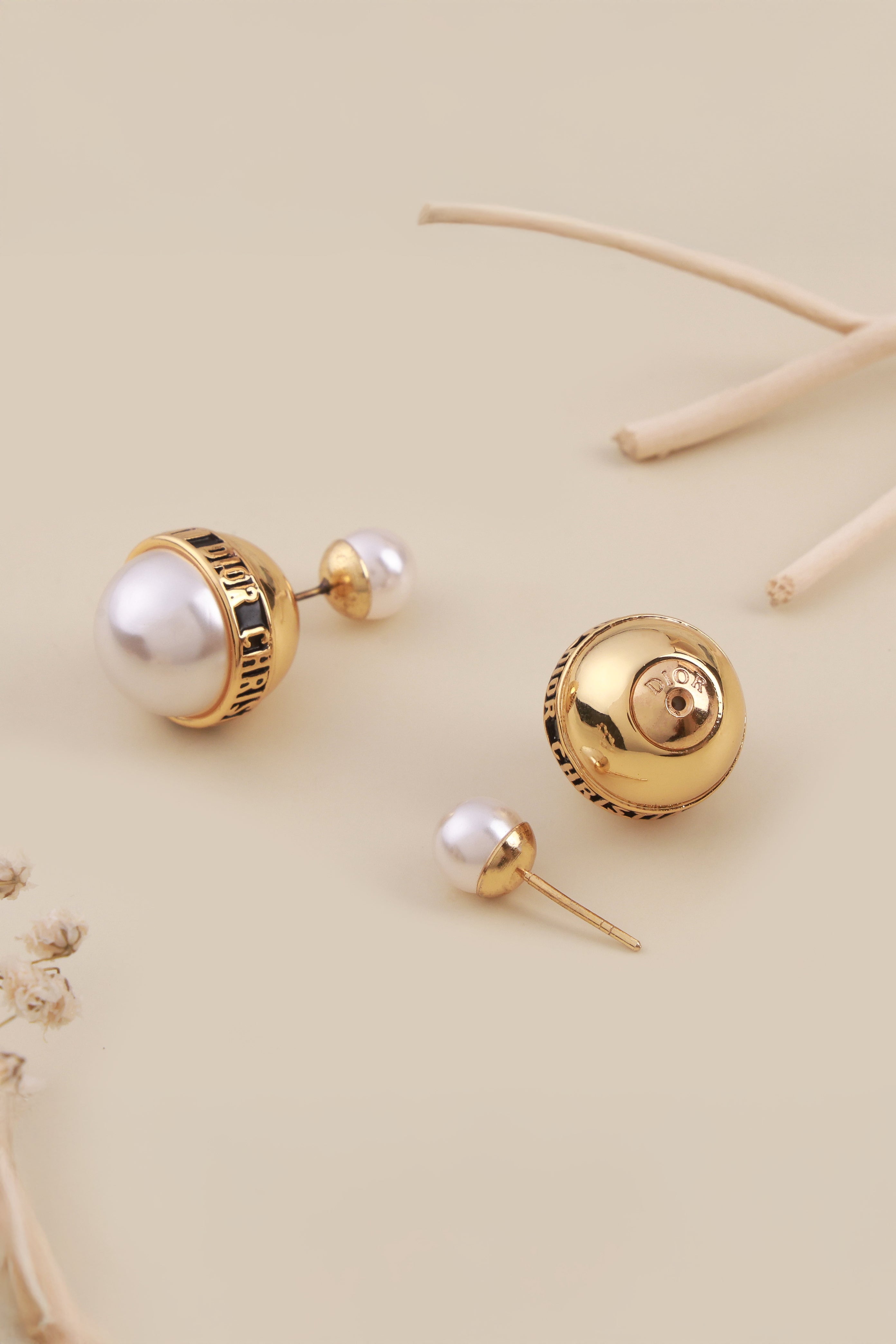 Luna Pearls Diot Studs