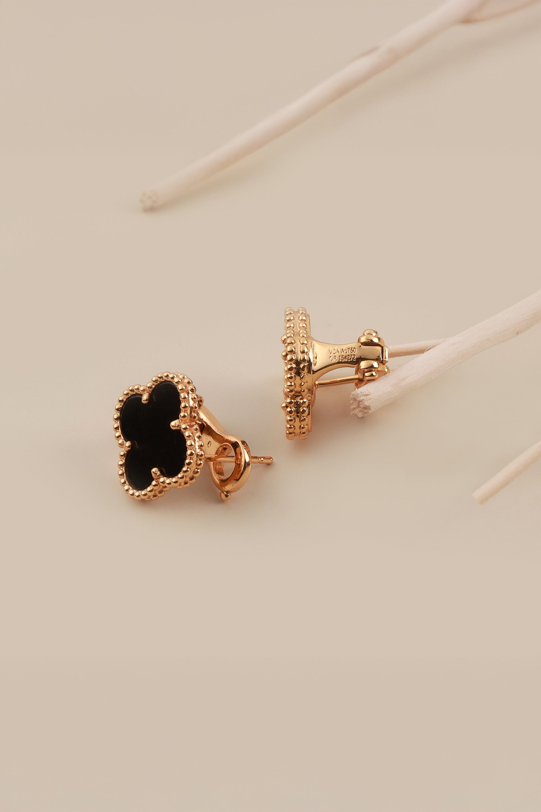 Black Petal Charms Omega Clip Van Chief Studs