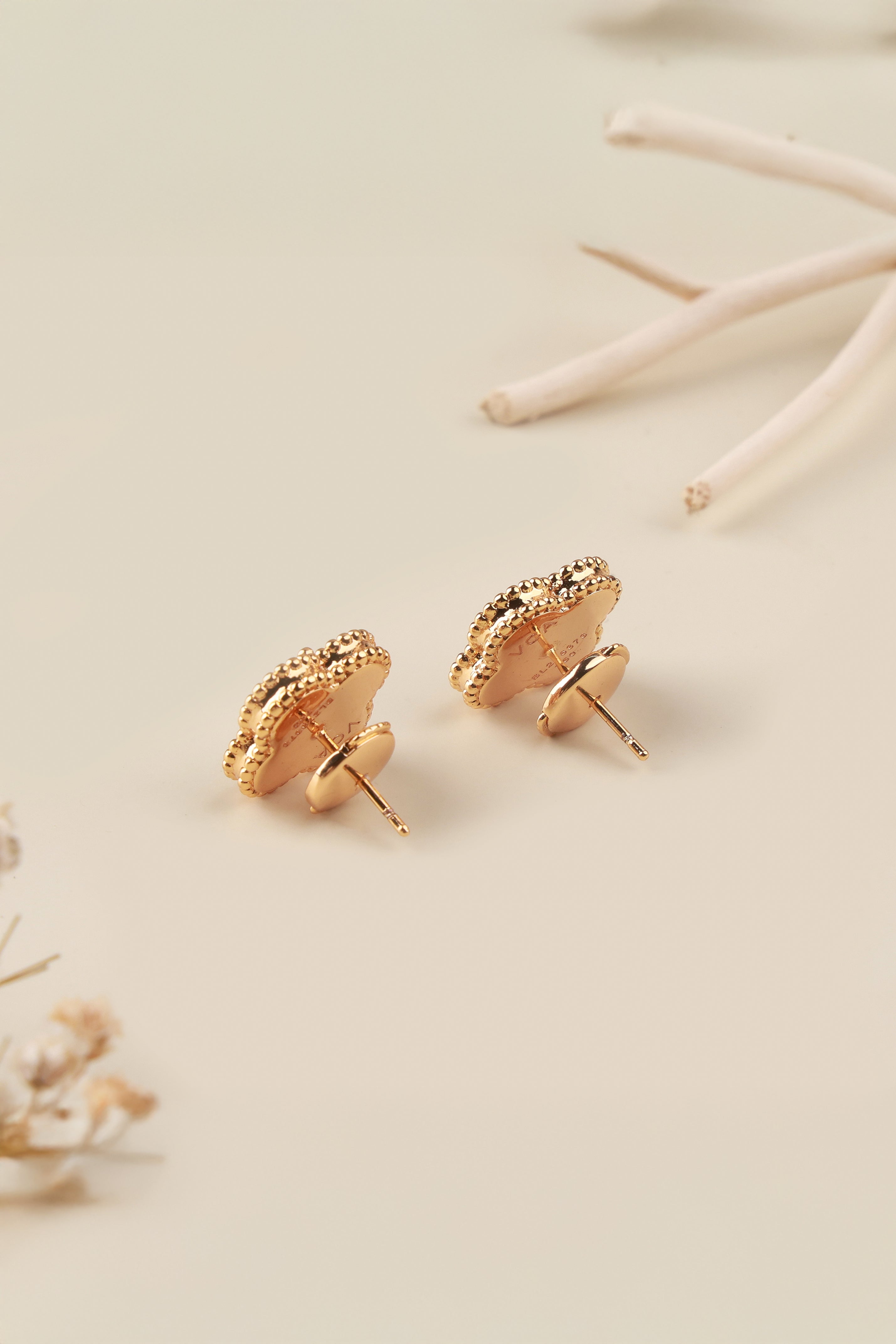 Petal Magic Van Chief Studs