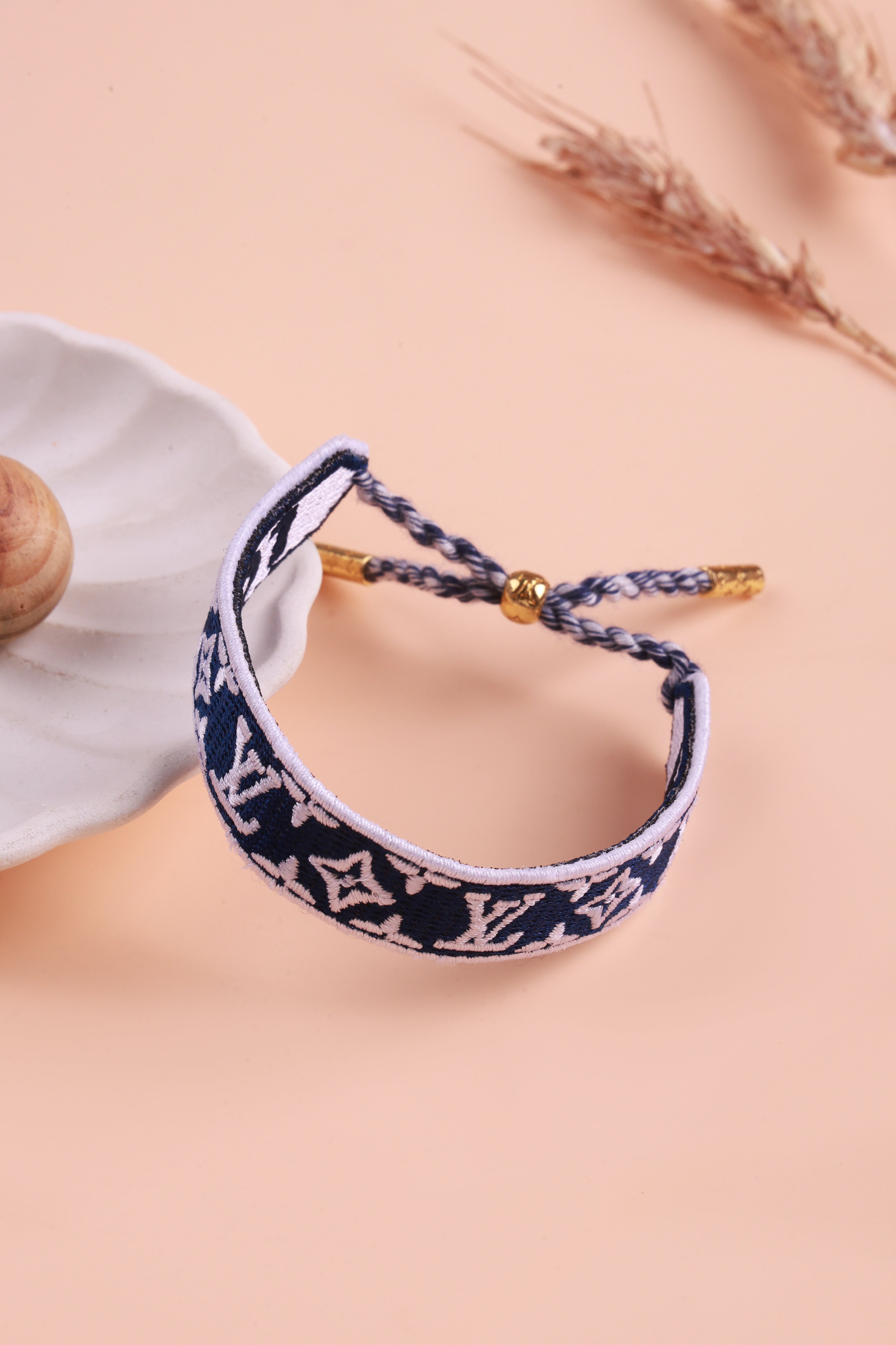 Luxe Pull String Blue Bracelet