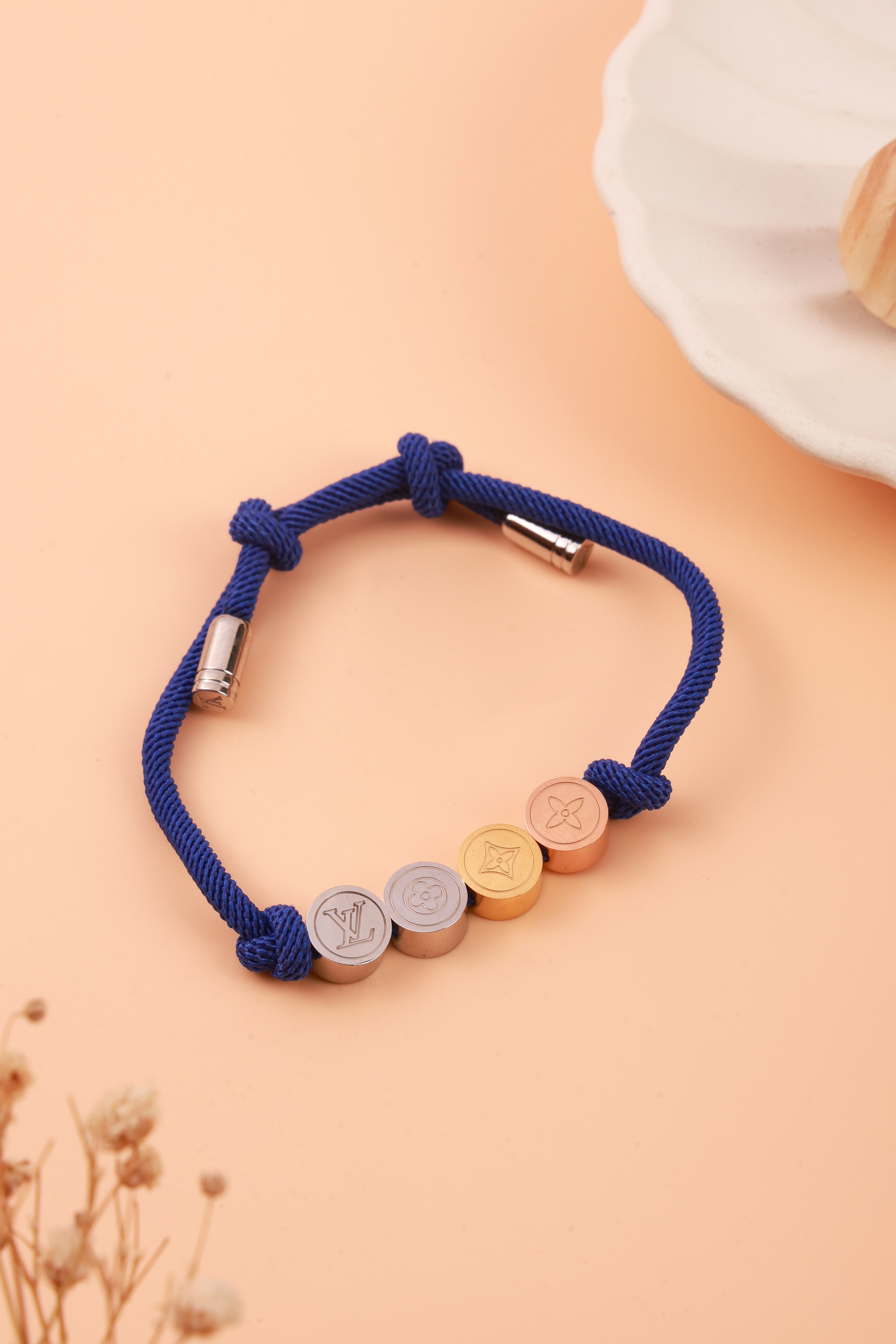 Iconic Bond Elvy Blue Rakhi
