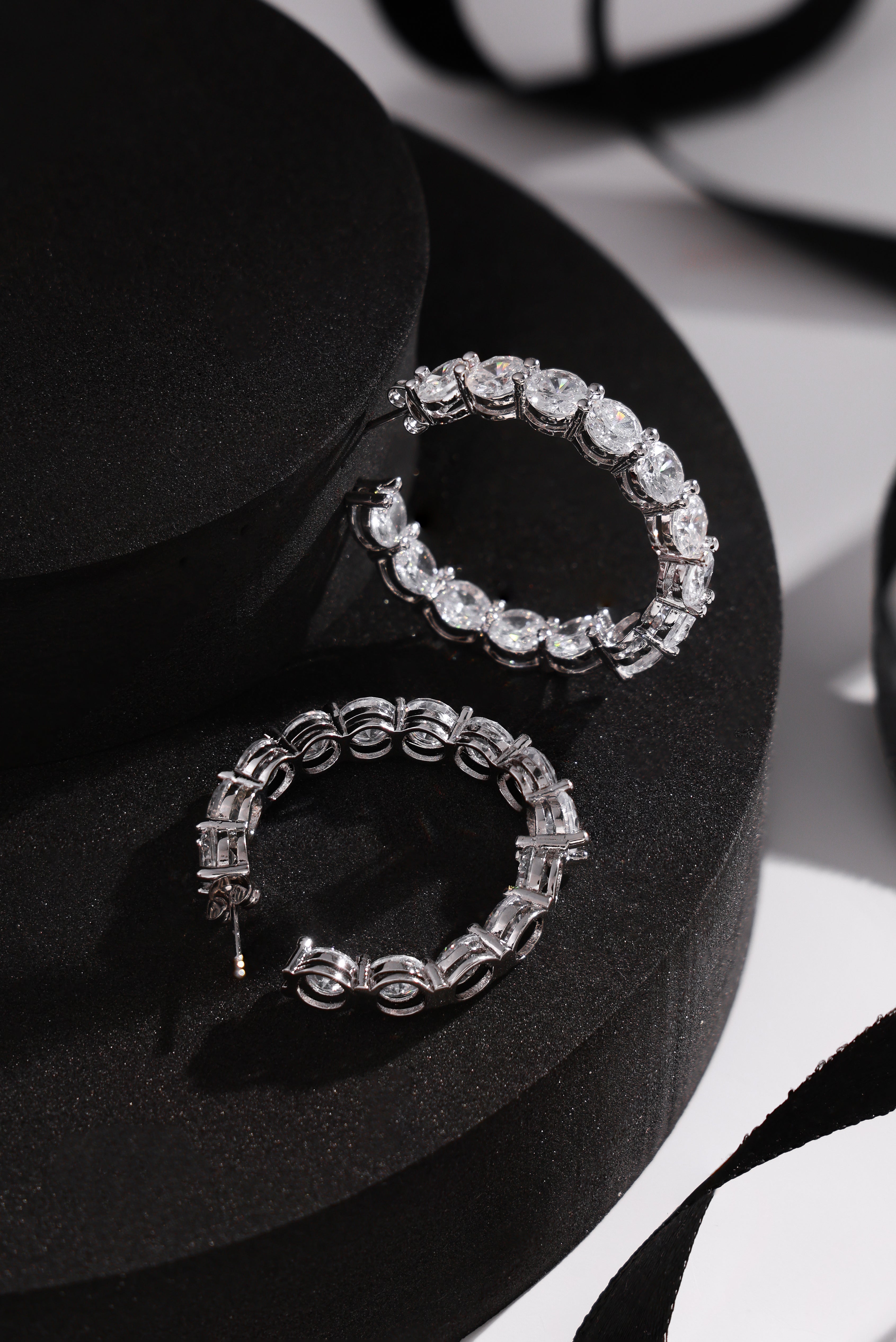 Elaris Glow Earrings