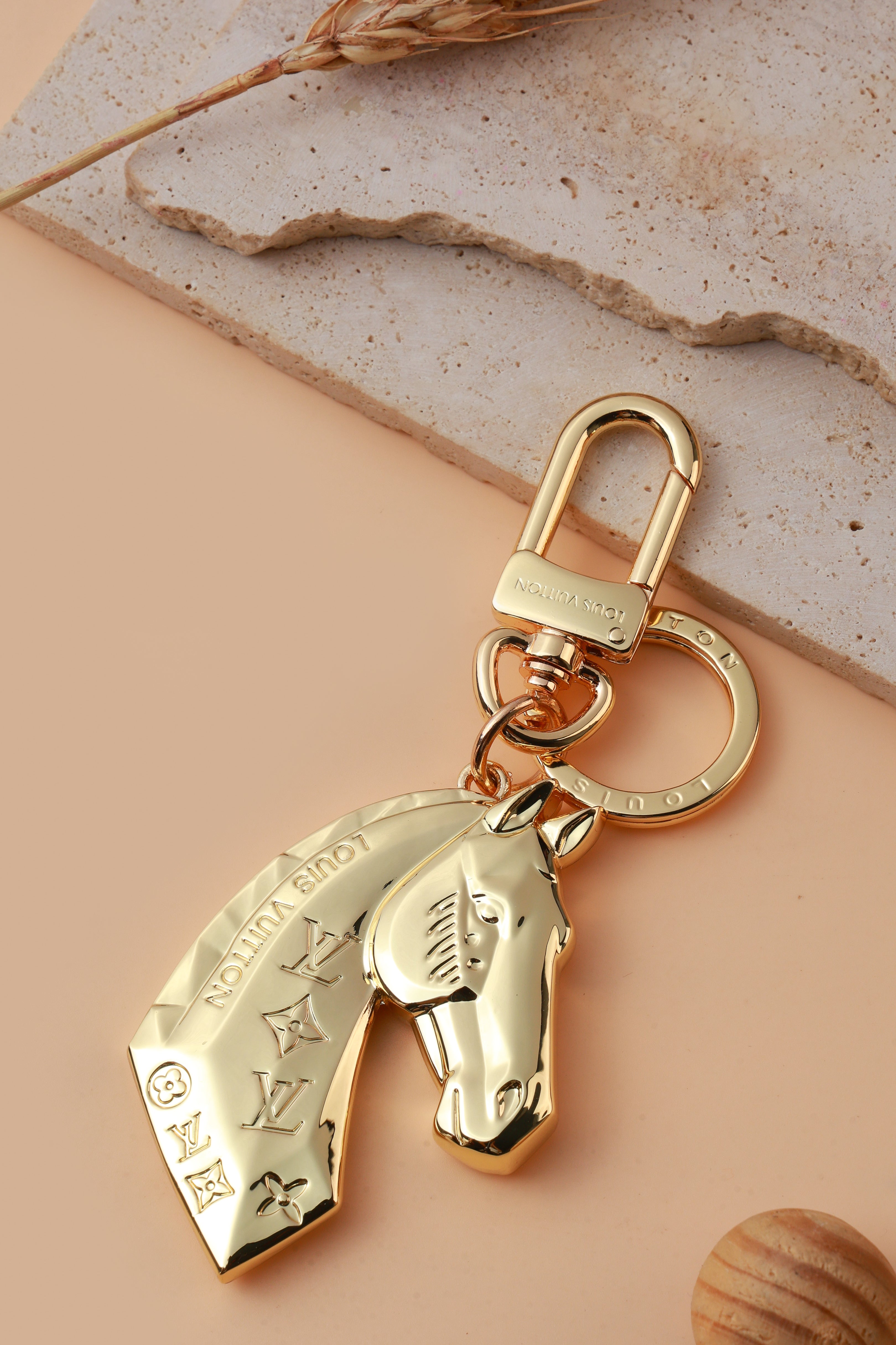Rosy Aura Bag Charm