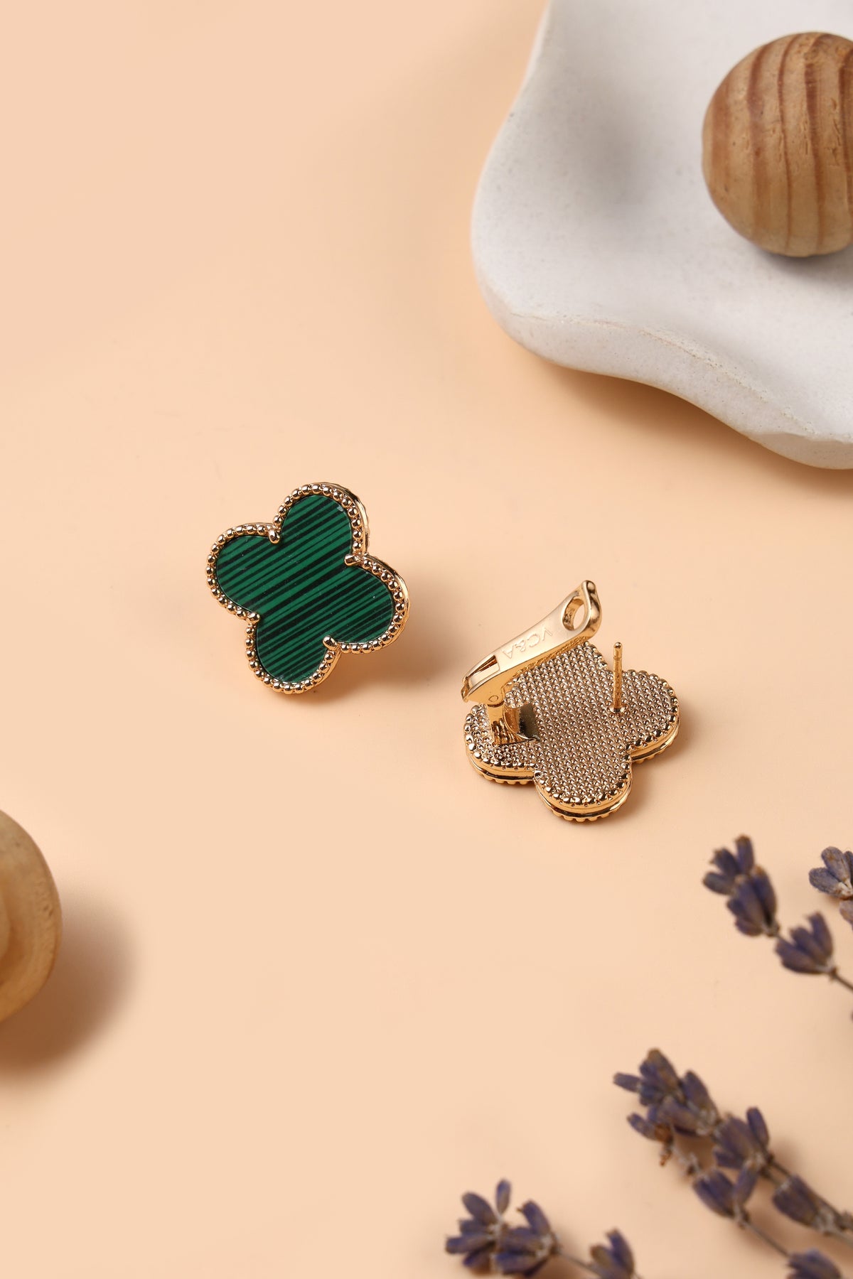 Eira Studs
