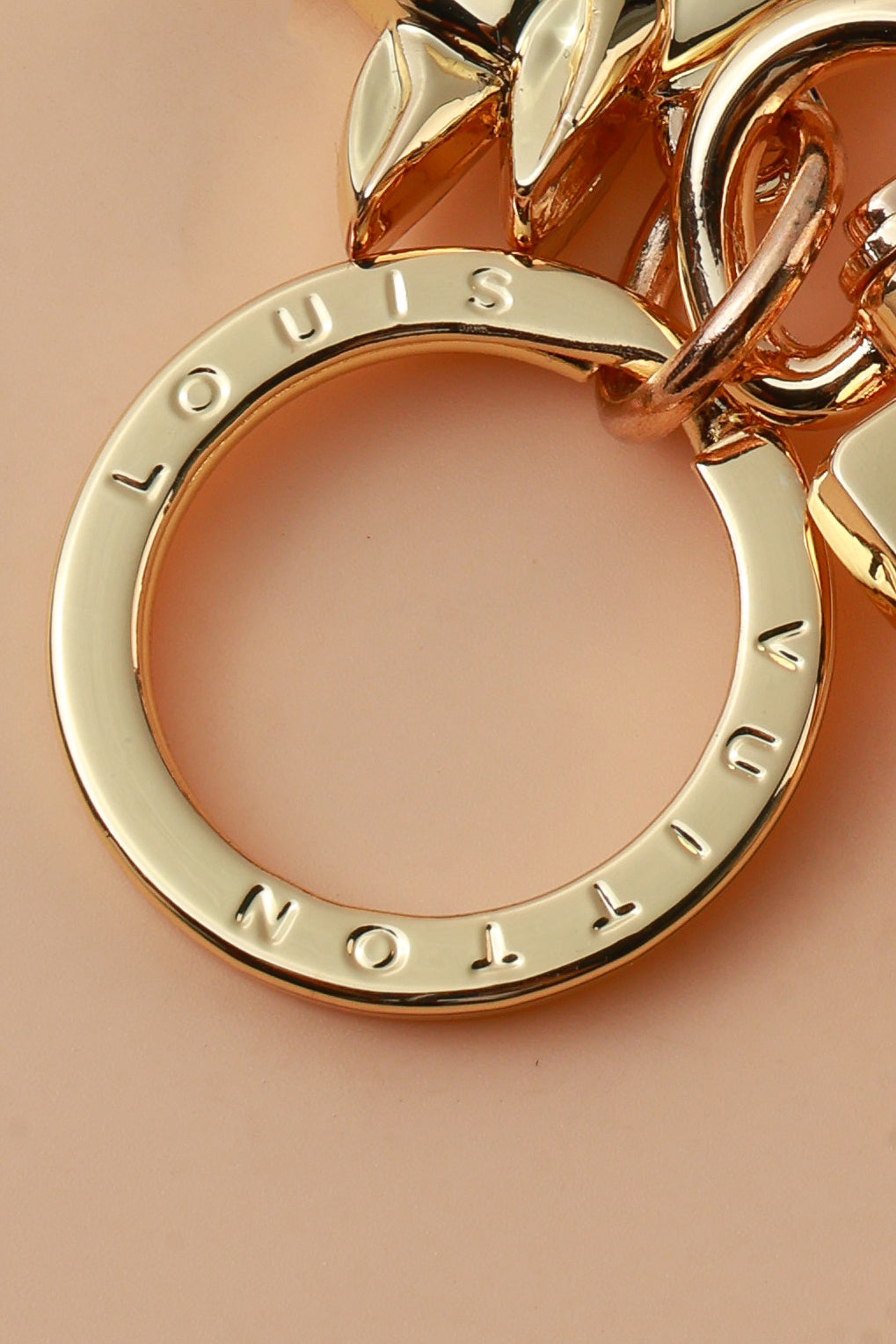 Rosy Aura Bag Charm
