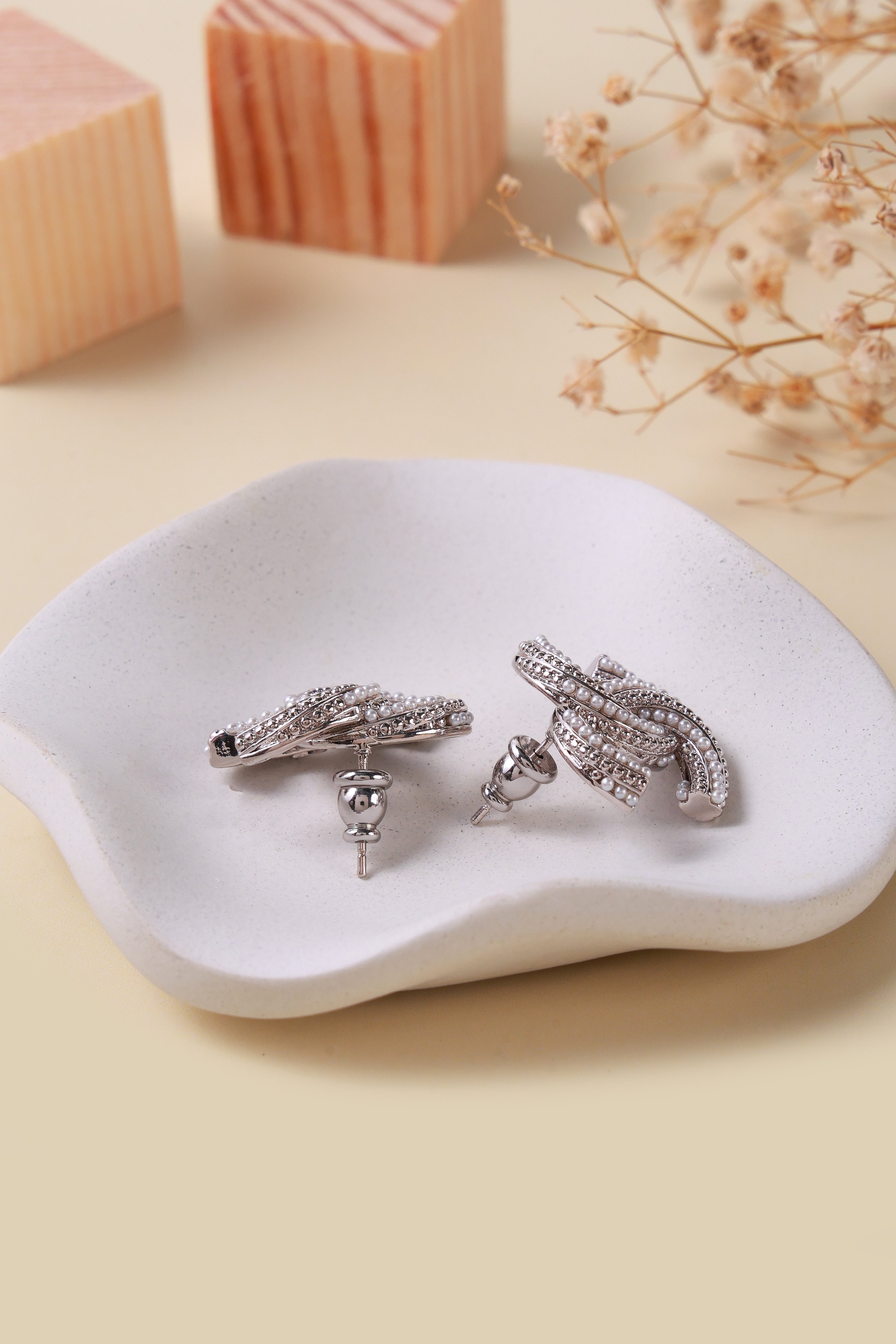 Selavia Treasure Studs