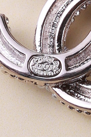 Selavia Treasure Studs