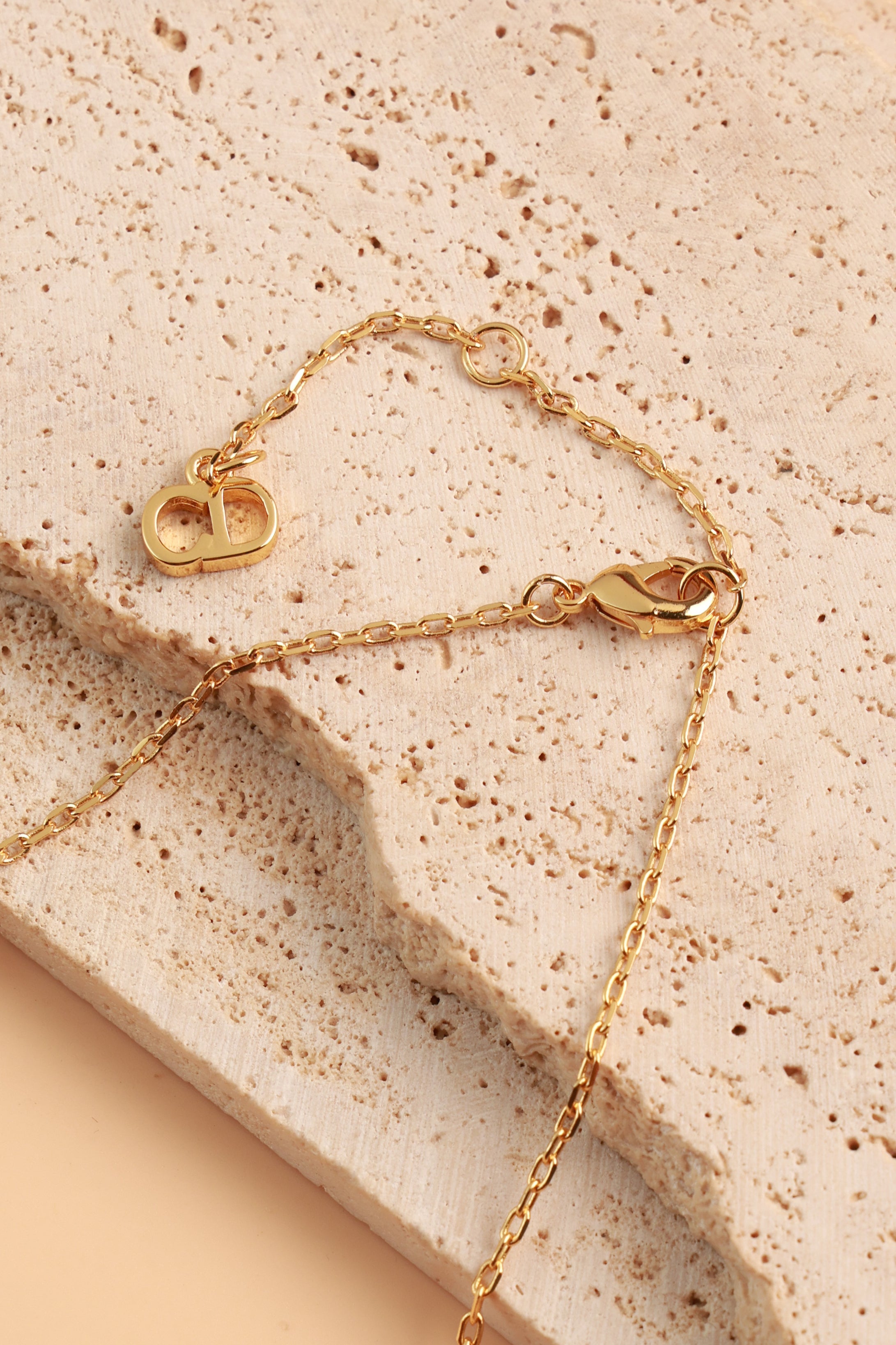 Rustic Glow Neckchain