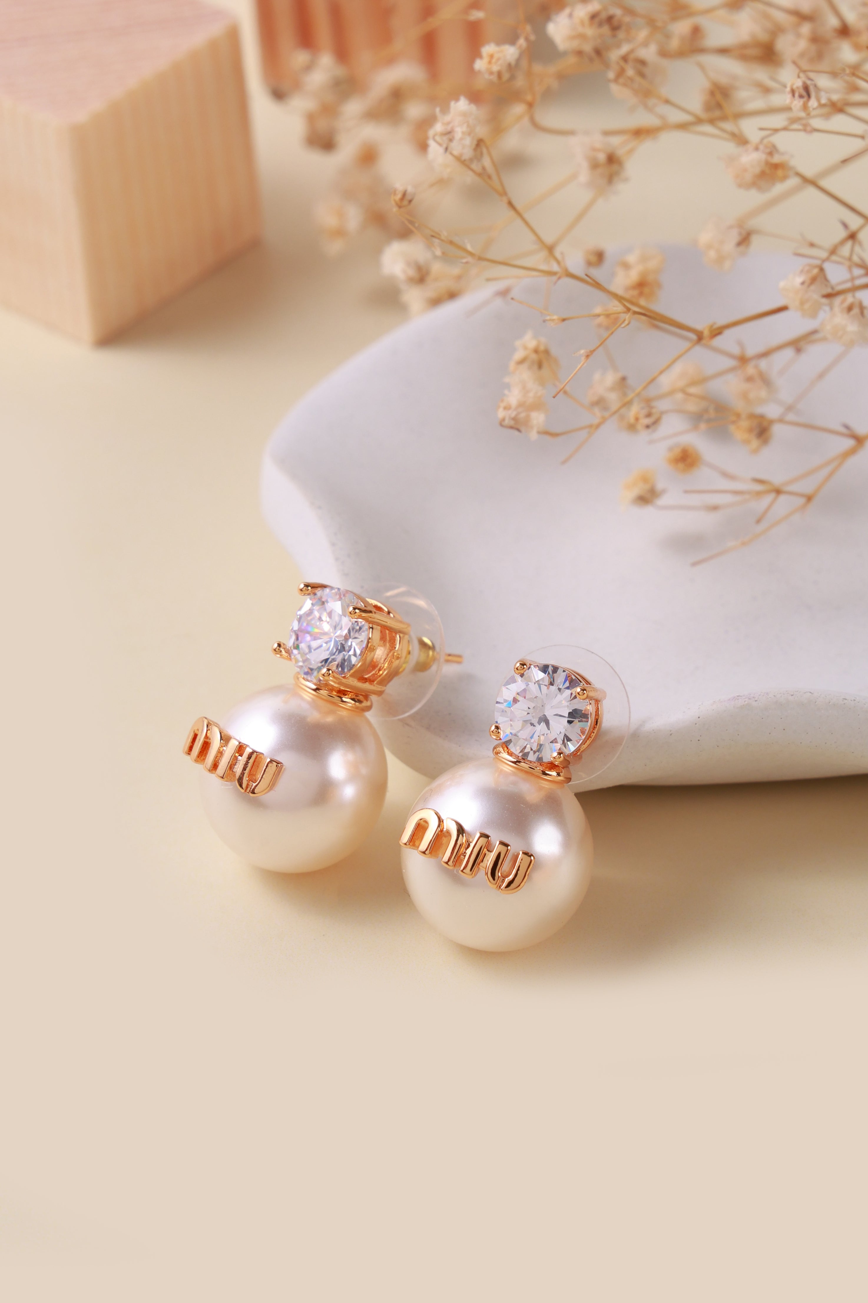 Elavia Bloom Earrings