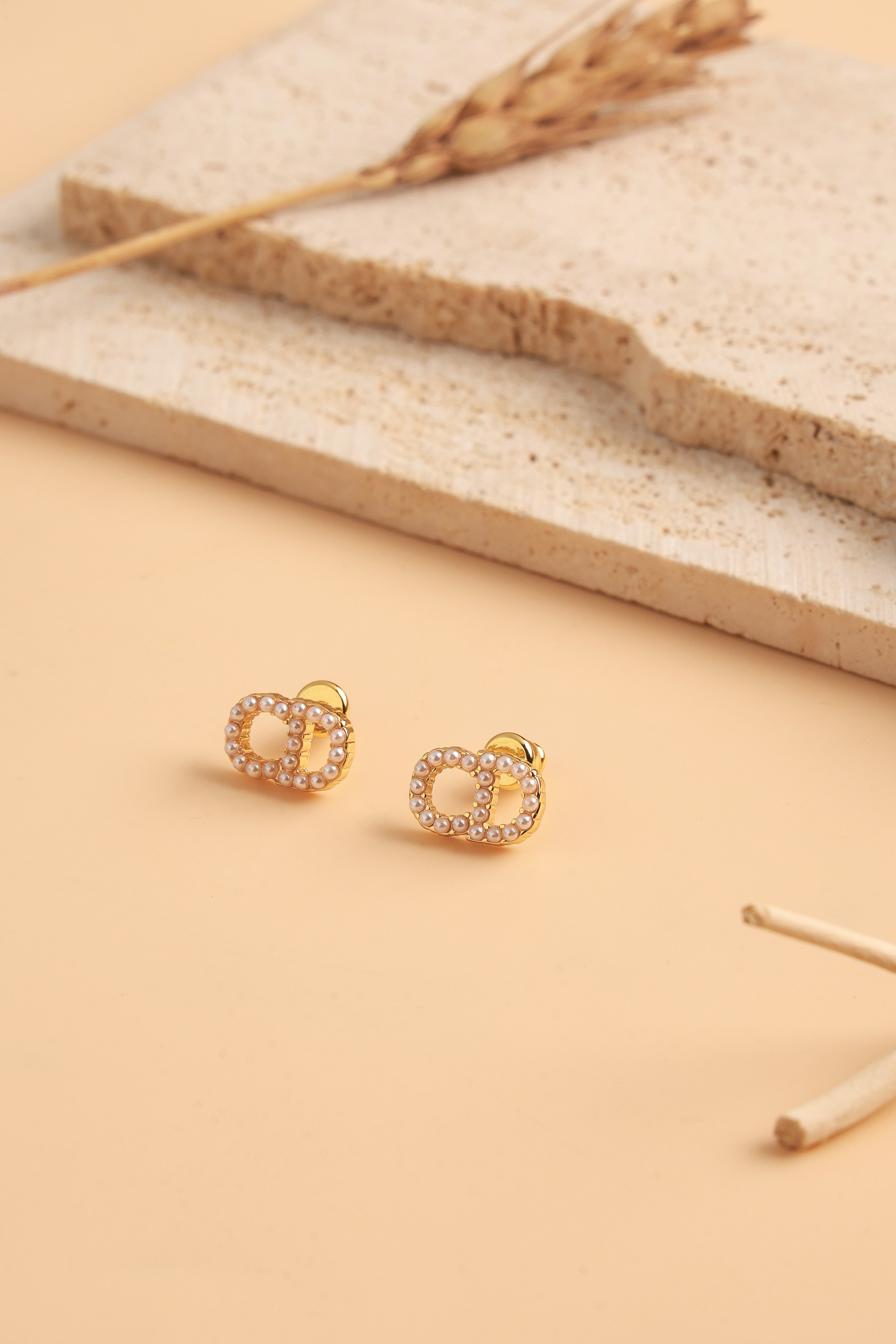 Moonlisse Studs