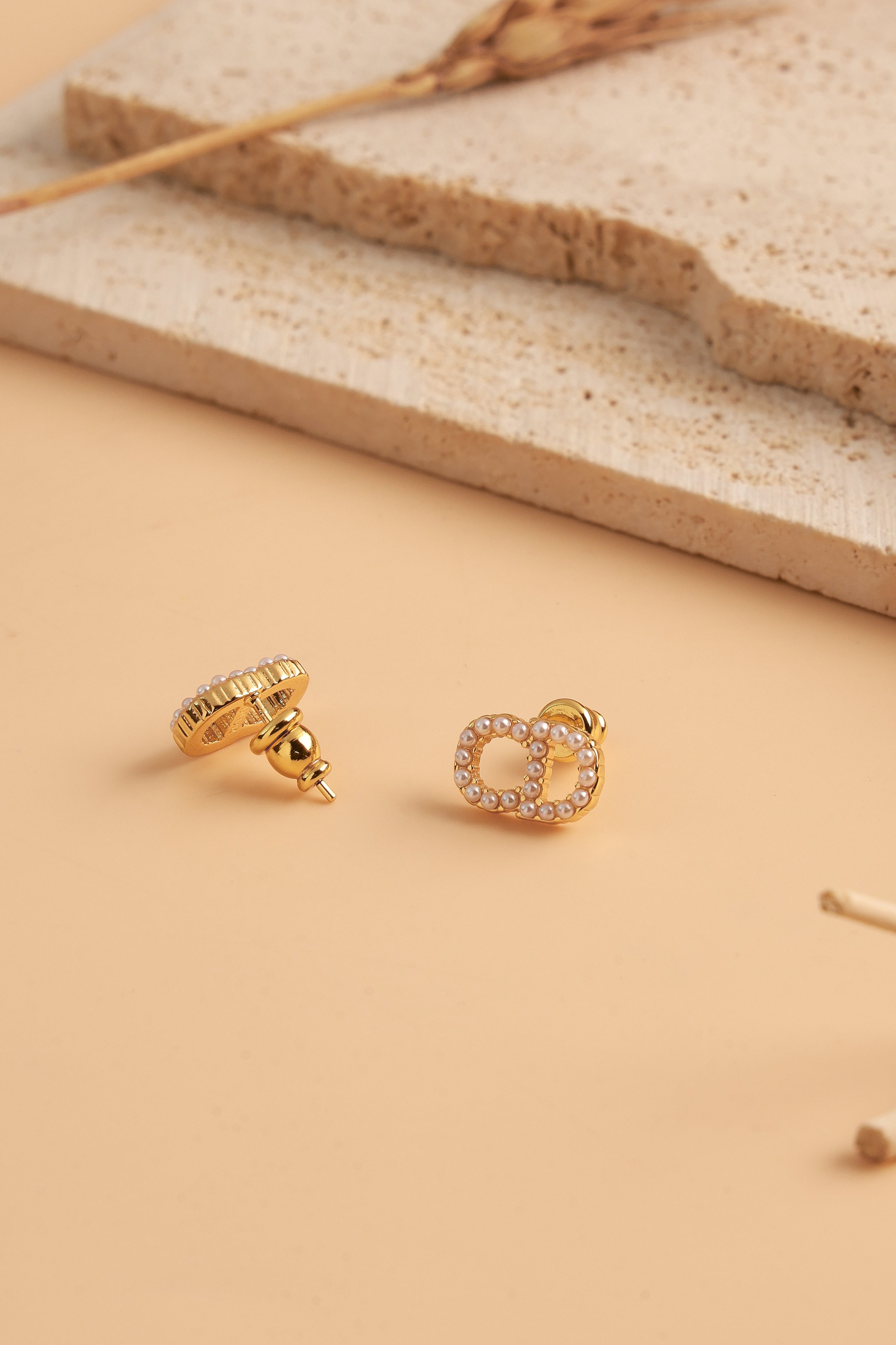 Moonlisse Studs
