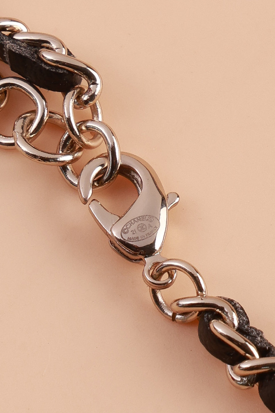 Black Glow Neckchain