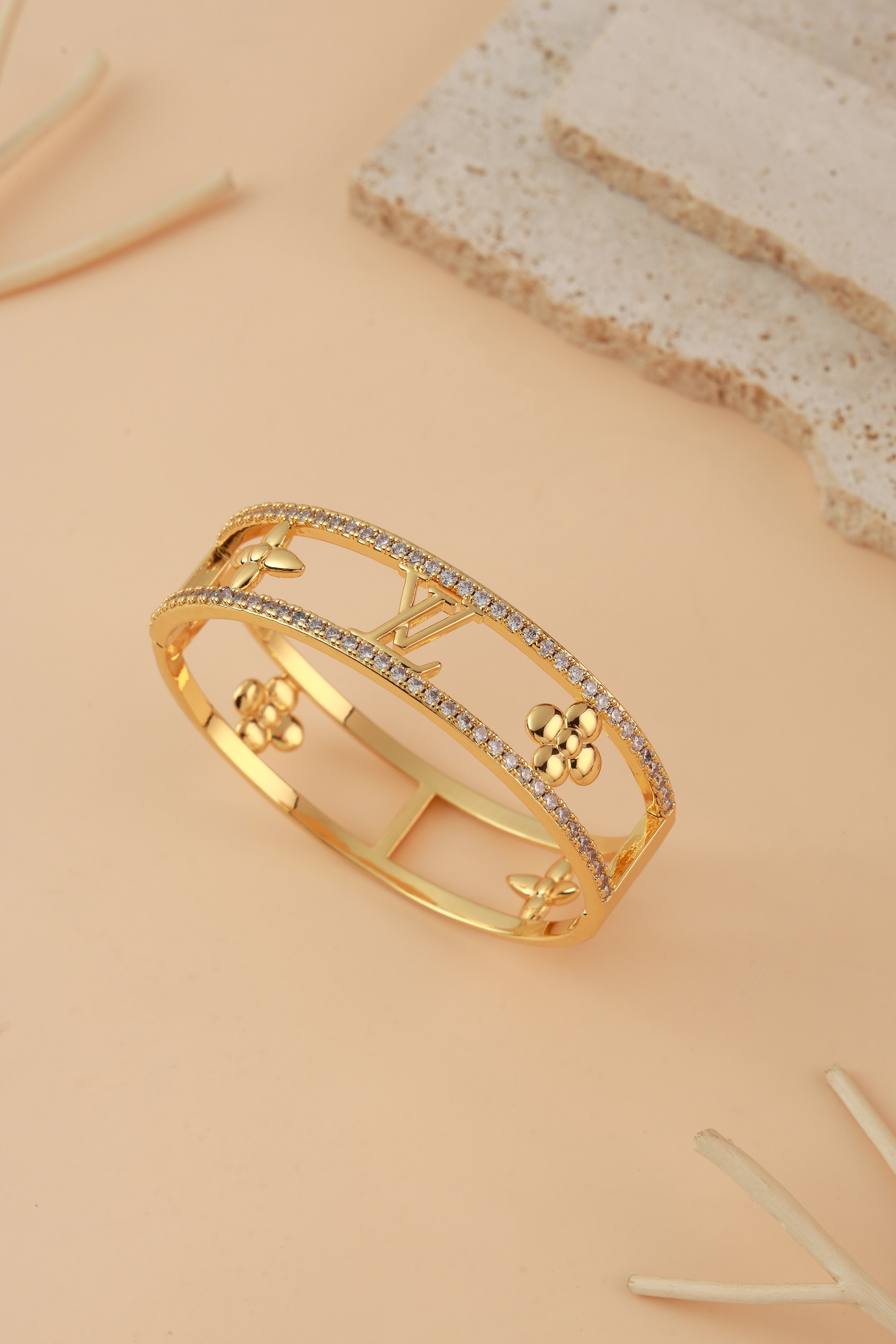 Noble Glow Bracelet