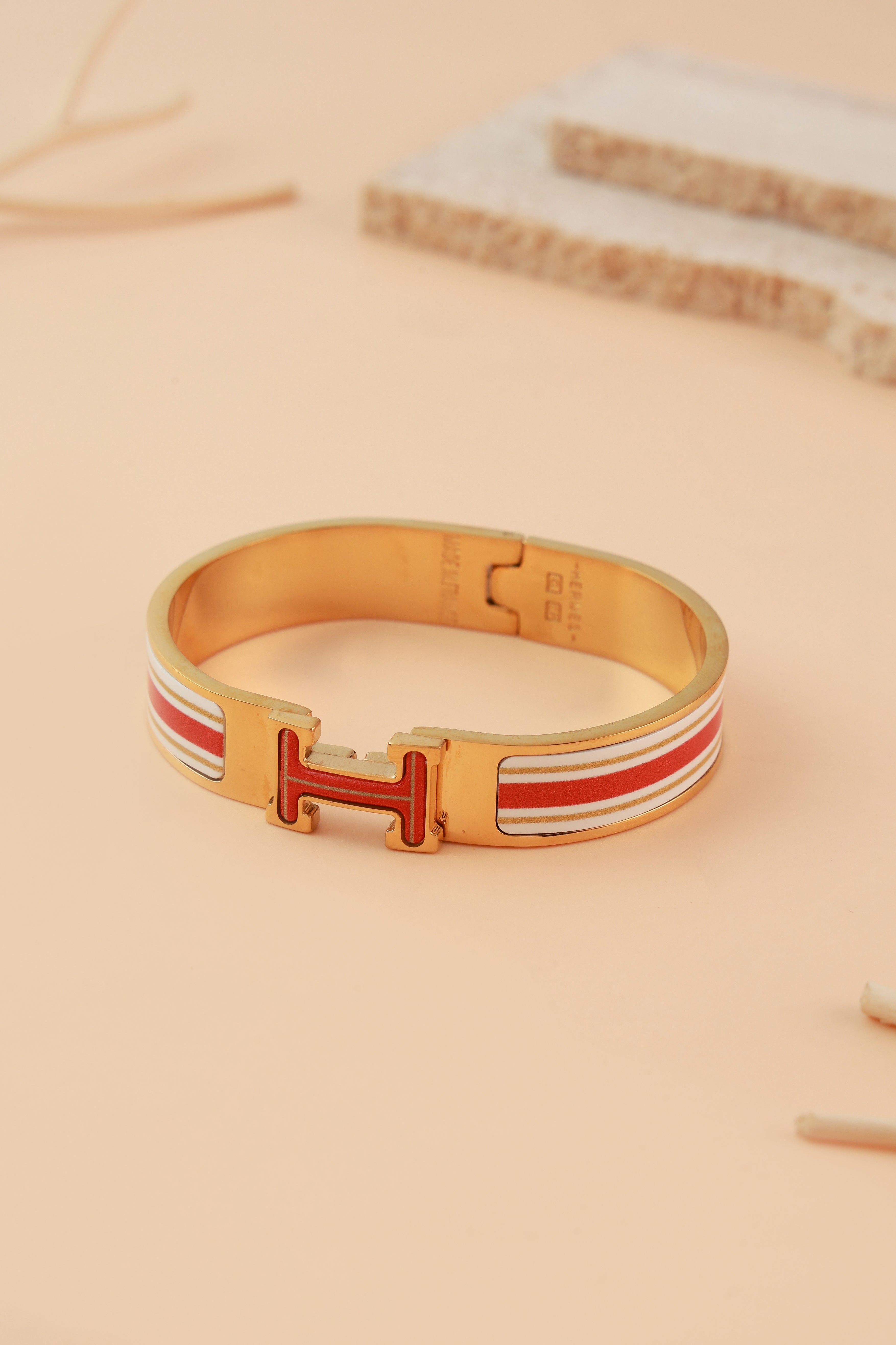 Precious Reflection Bracelet