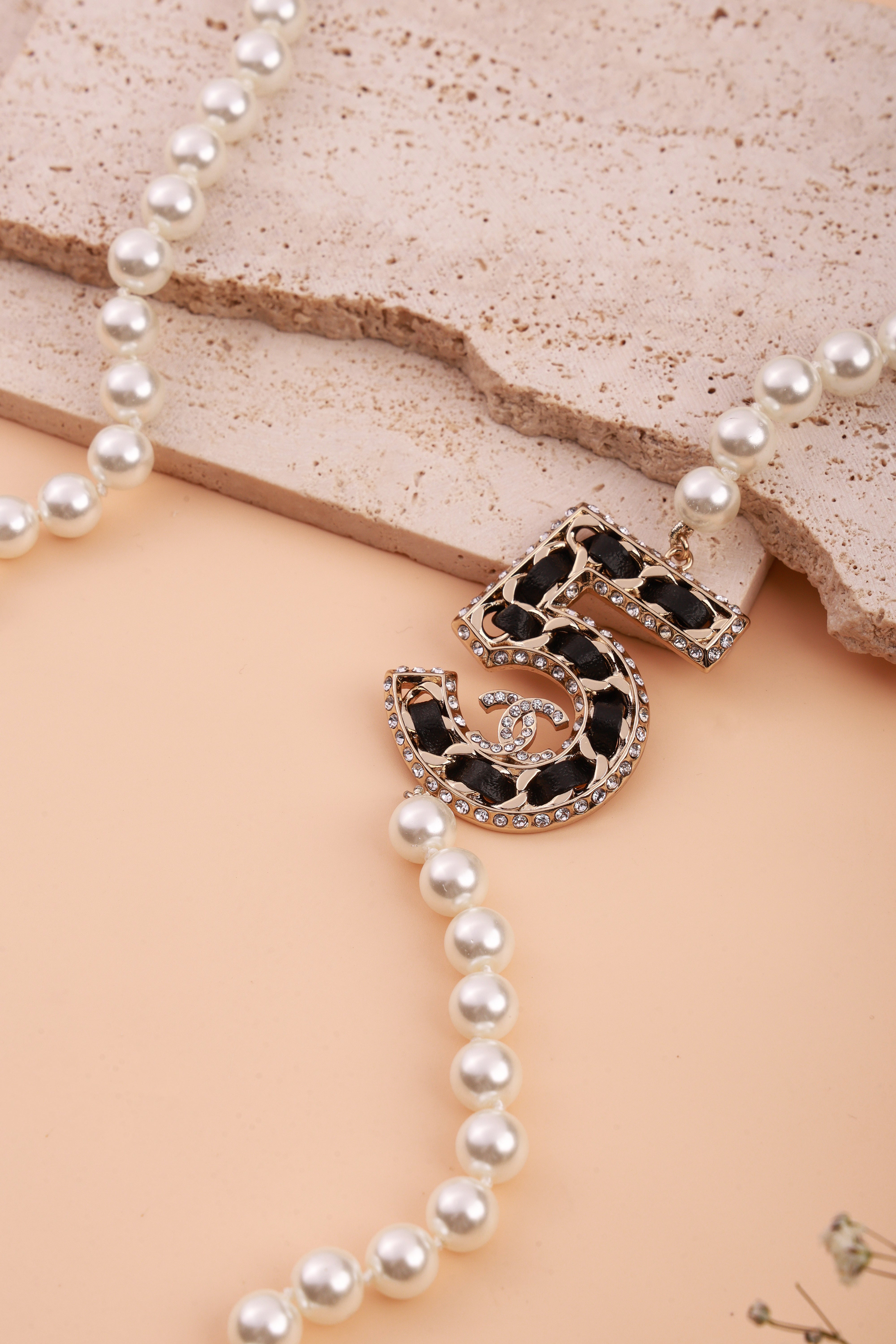 Rustic Beam Neckchain