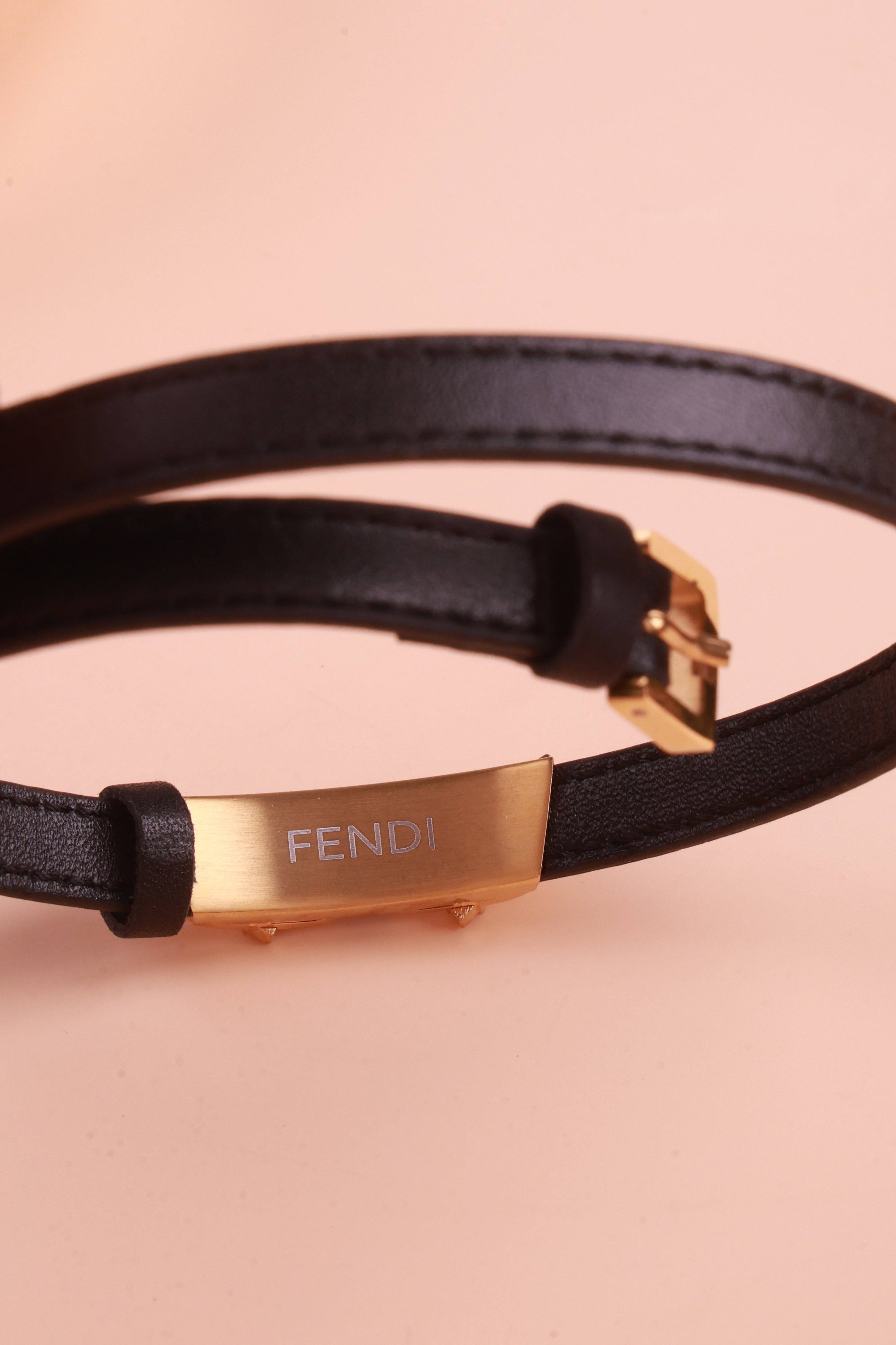 Aura Pull String Black Bracelet