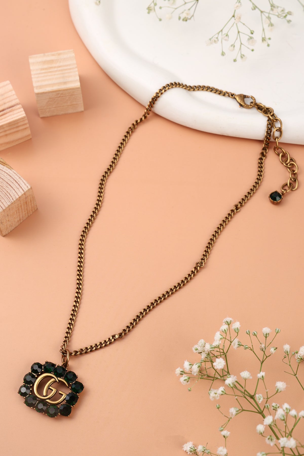 Oriane Neckchain