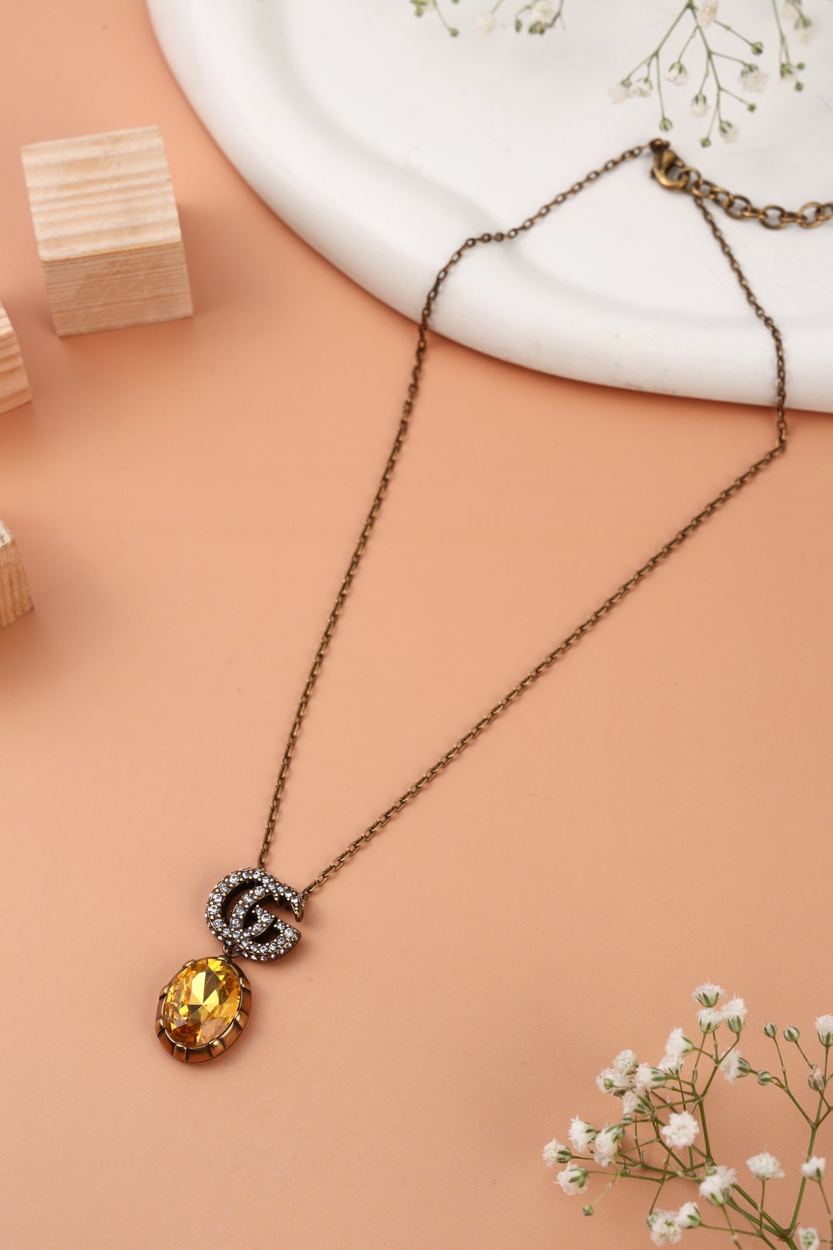 Valenne Neckchain