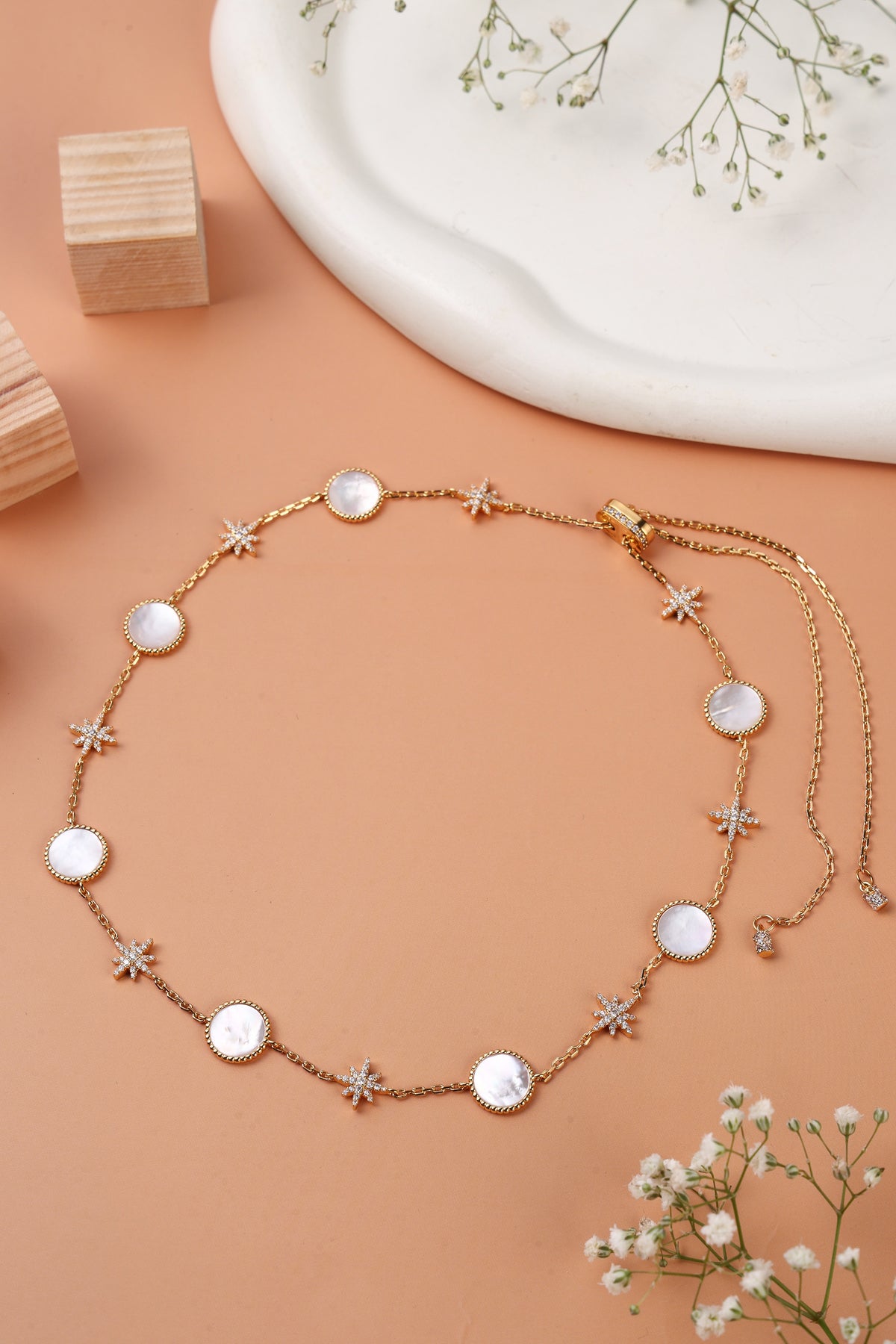 Avenelle Neckchain