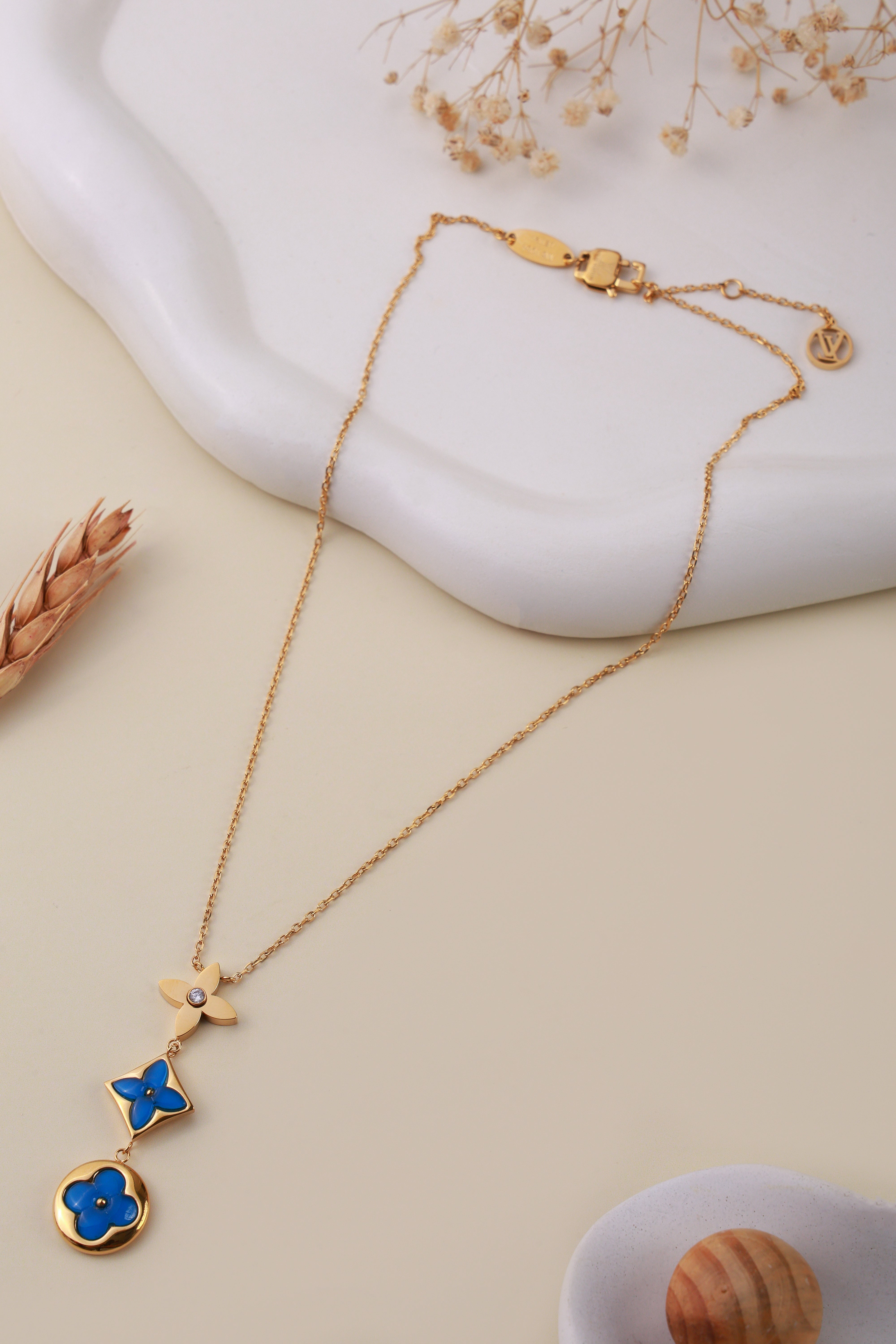 Elonia Charm Neckchain