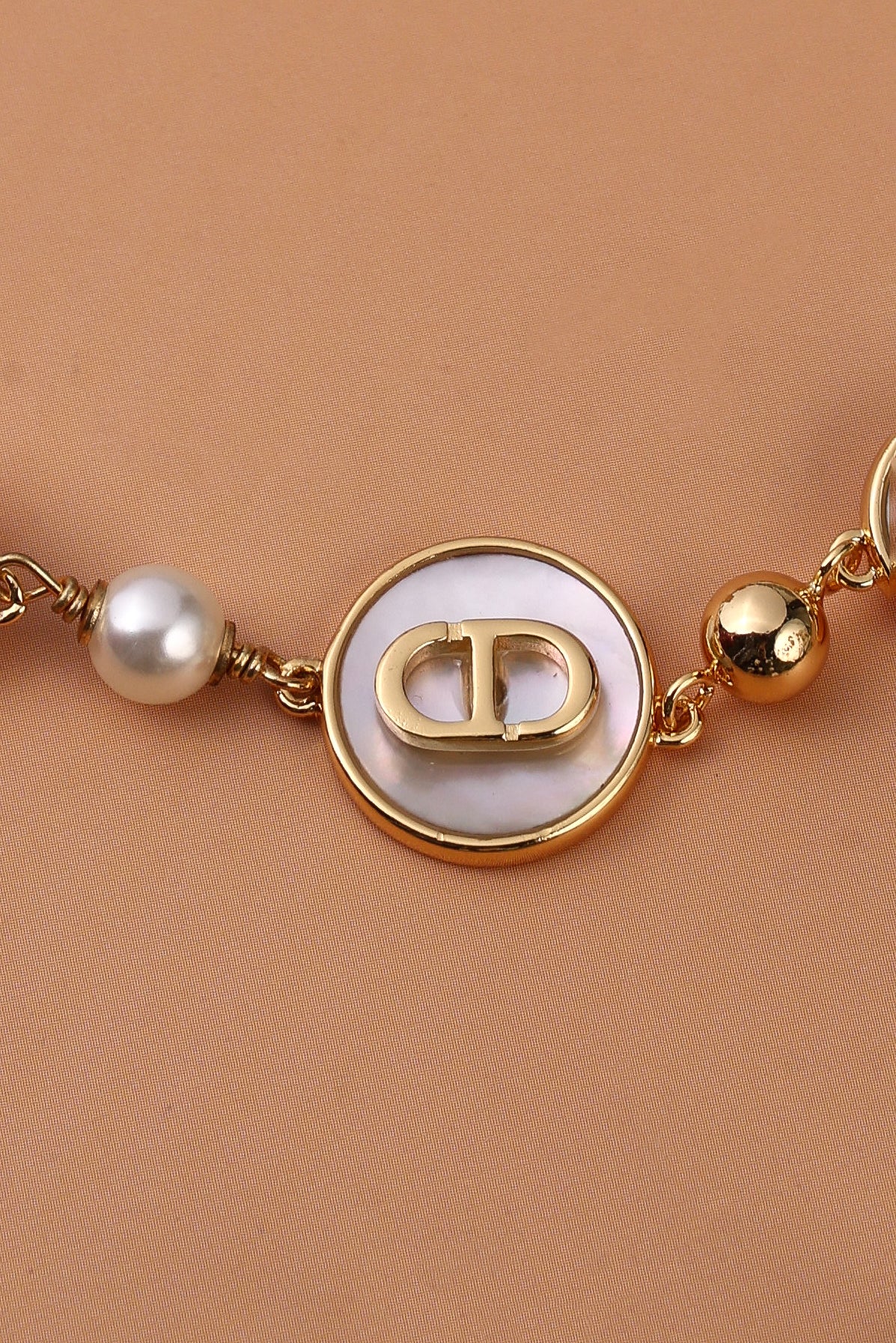 Elsinore Neckchain