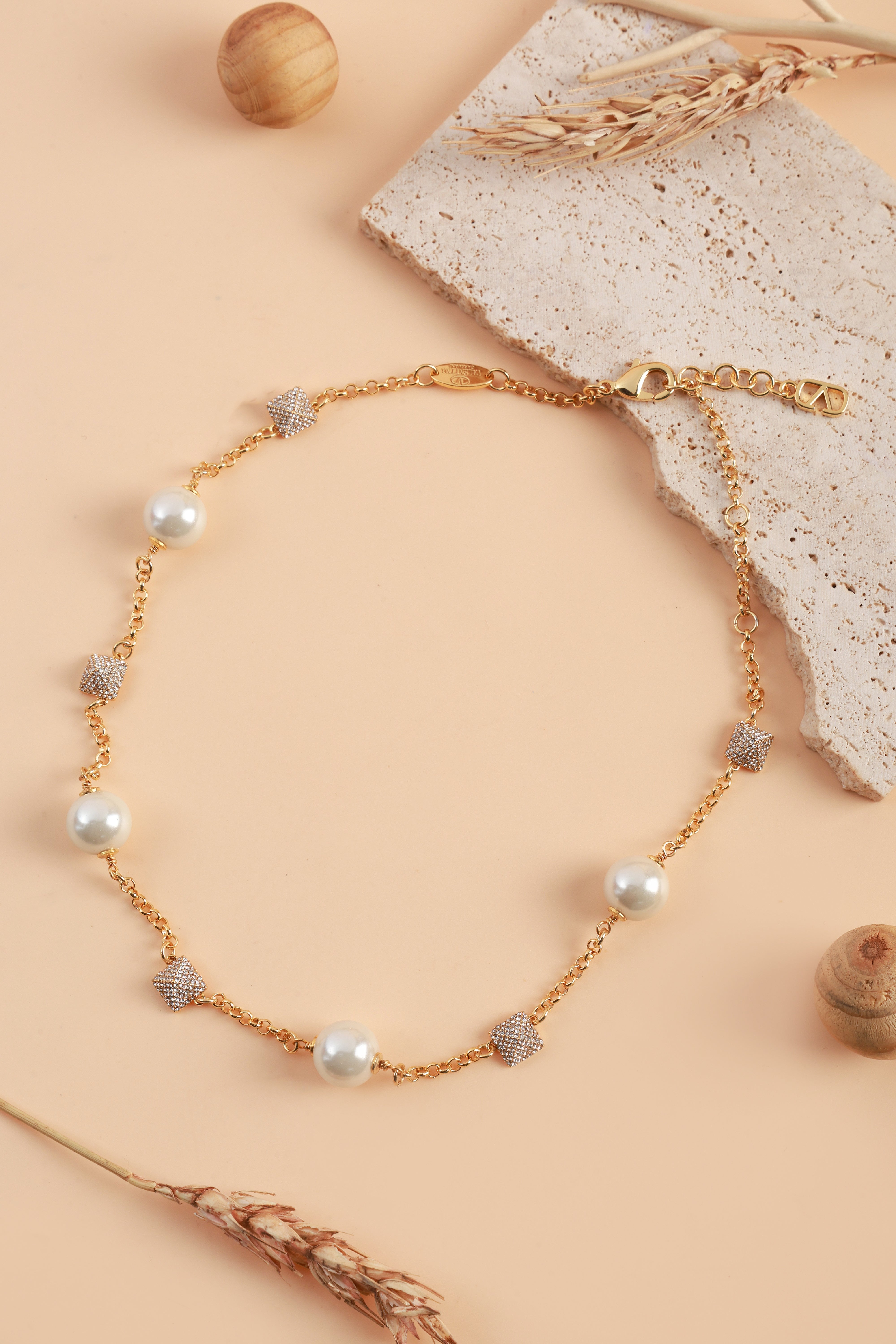 Pearl Bloom Neckchain