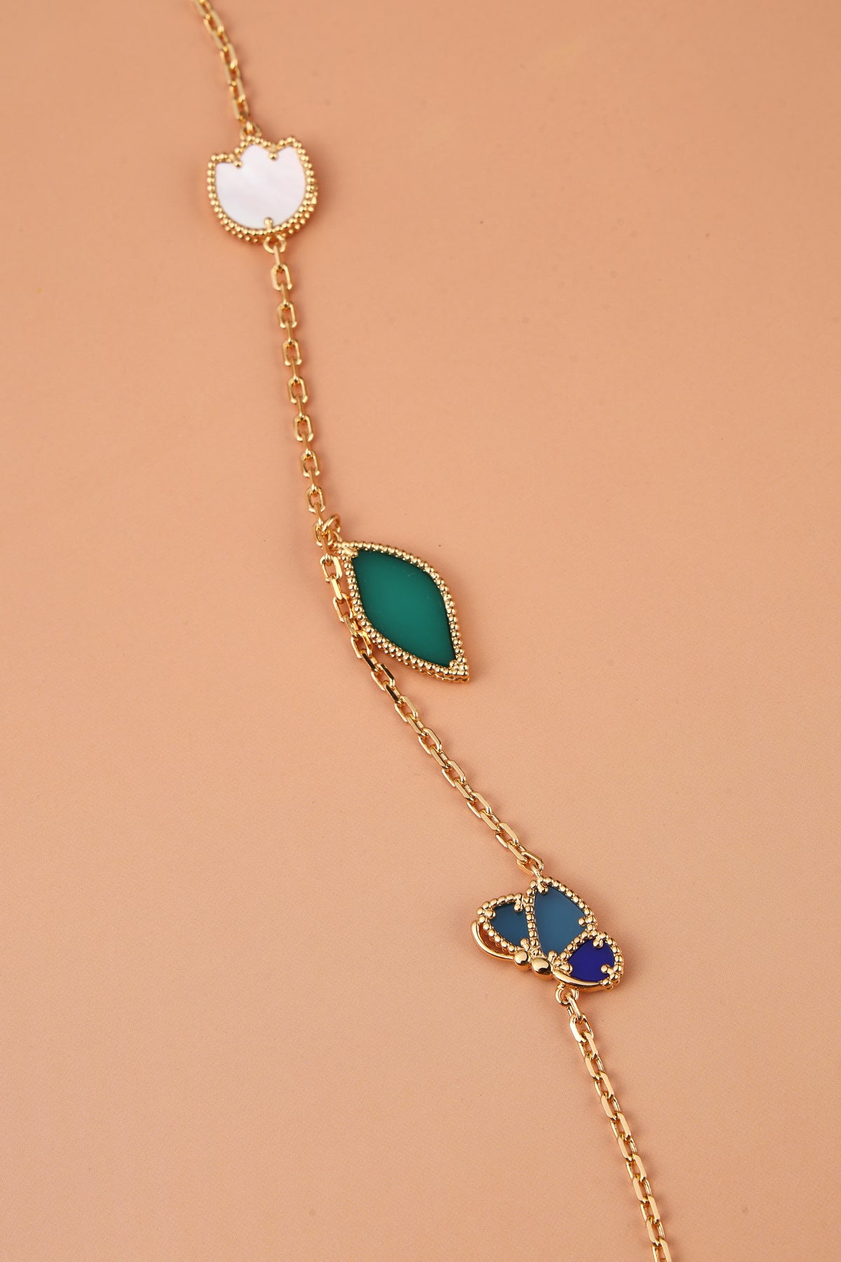 Amelie Neckchain