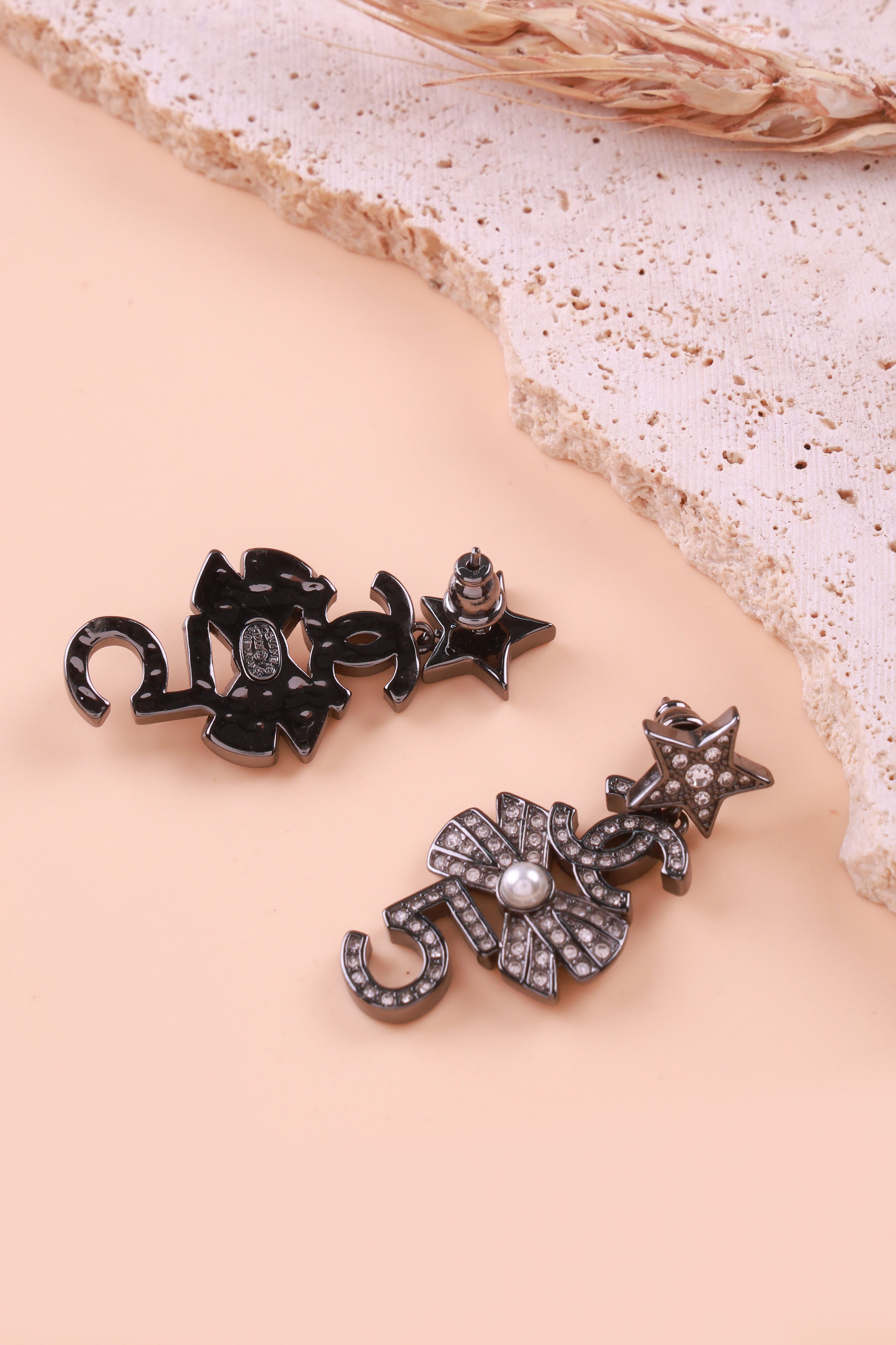 Eterna Black Shanel Earrings