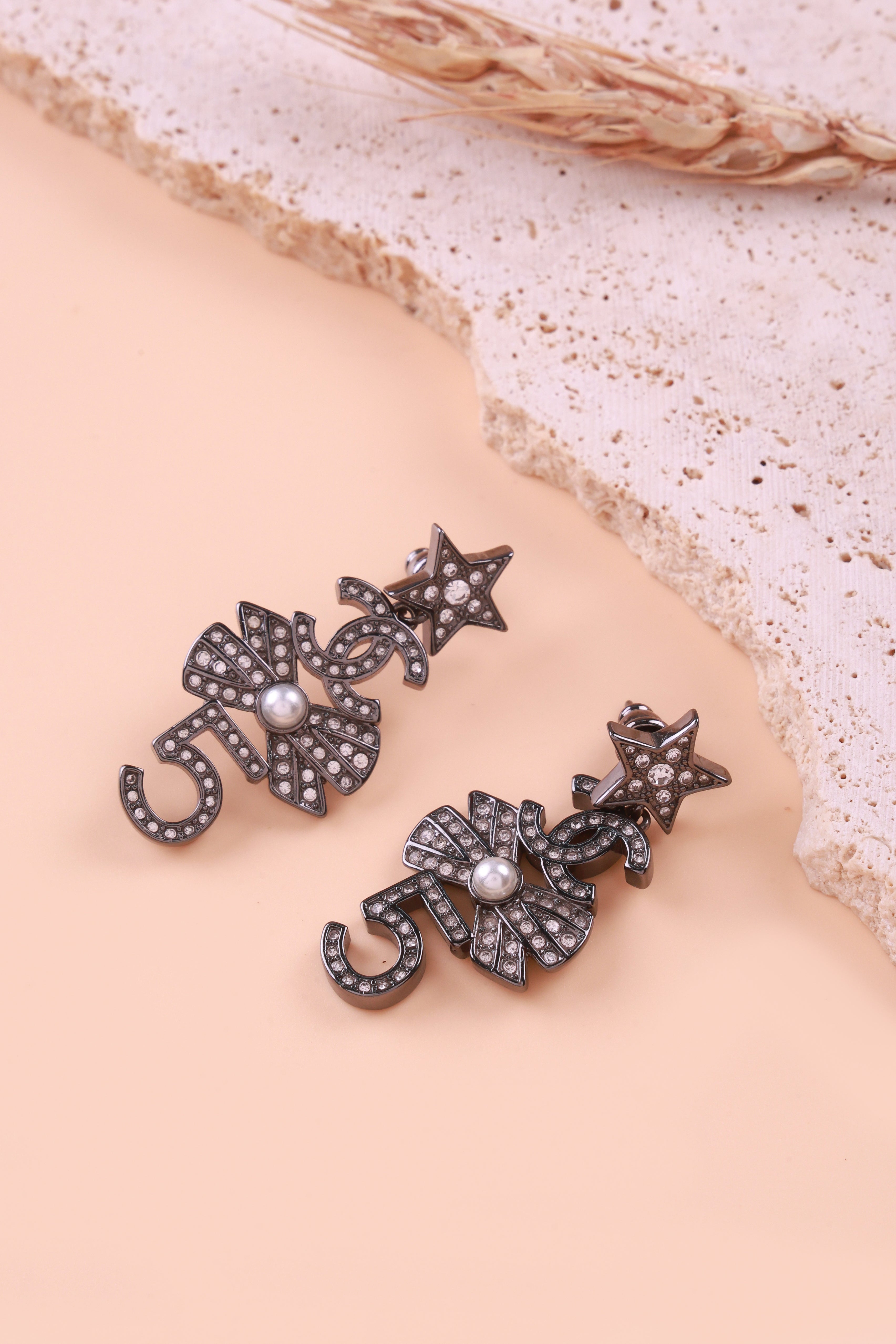 Eterna Black Shanel Earrings