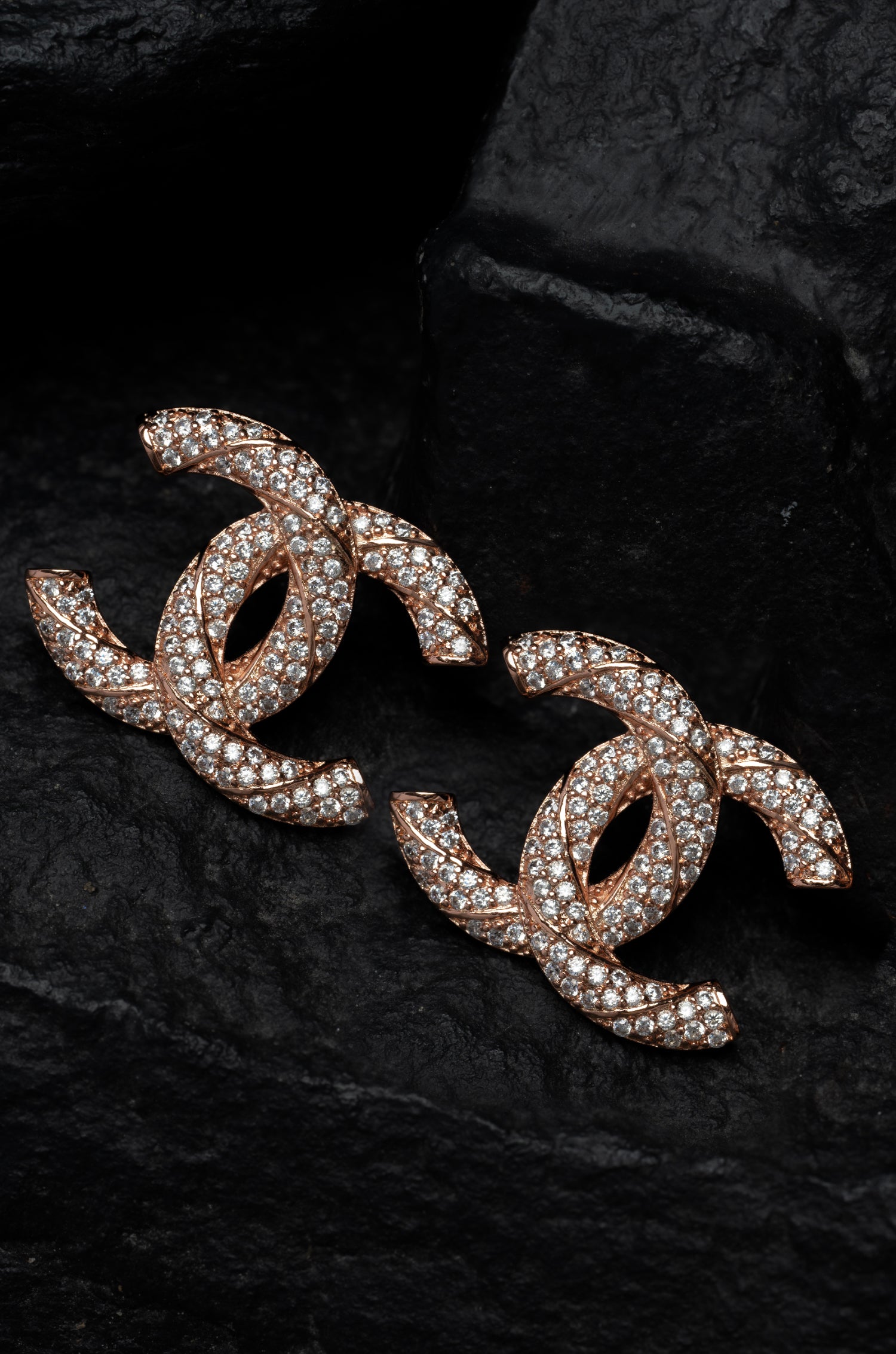 Chic Shanel Studs